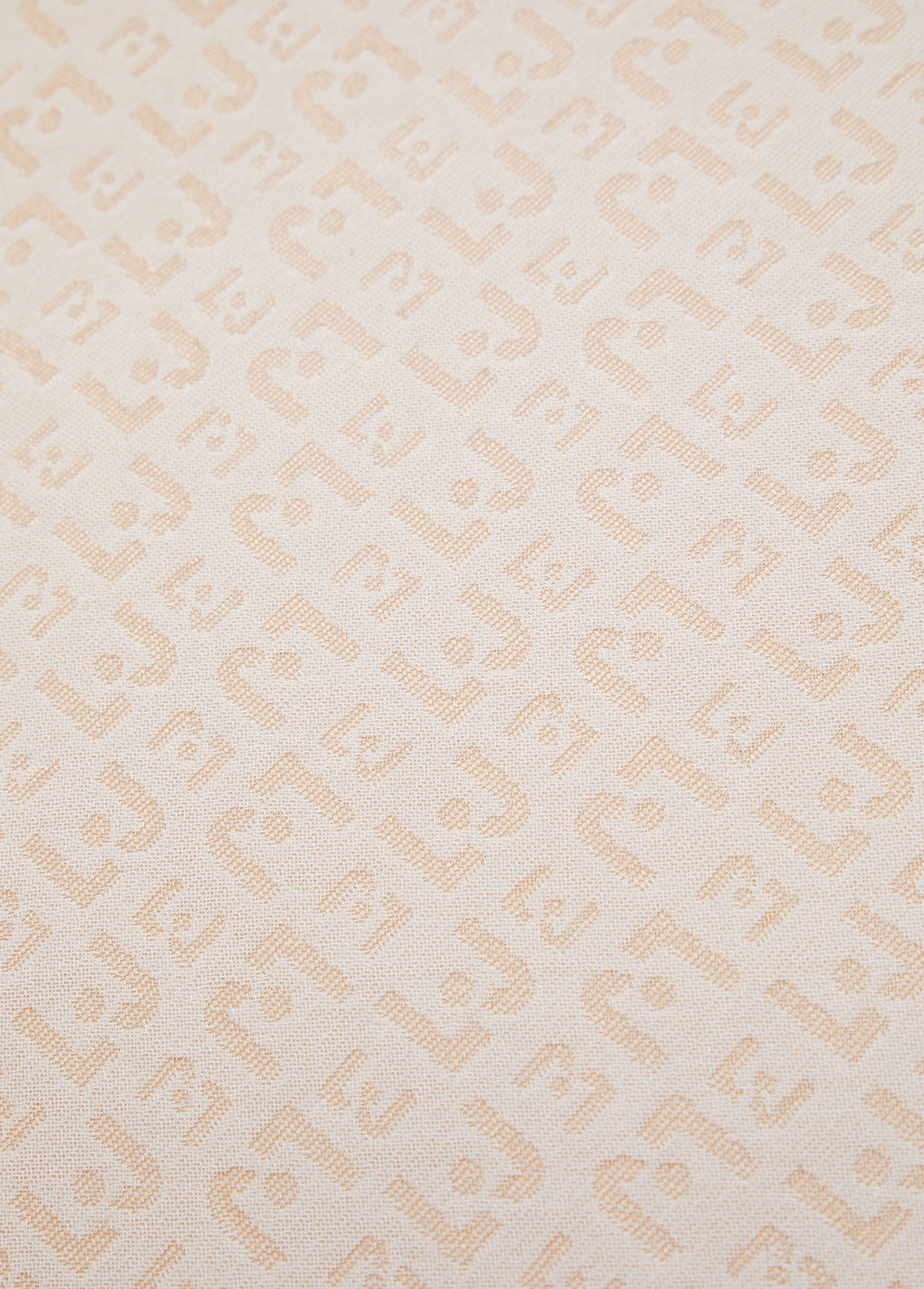 2A5010T030000005T.U.-white
