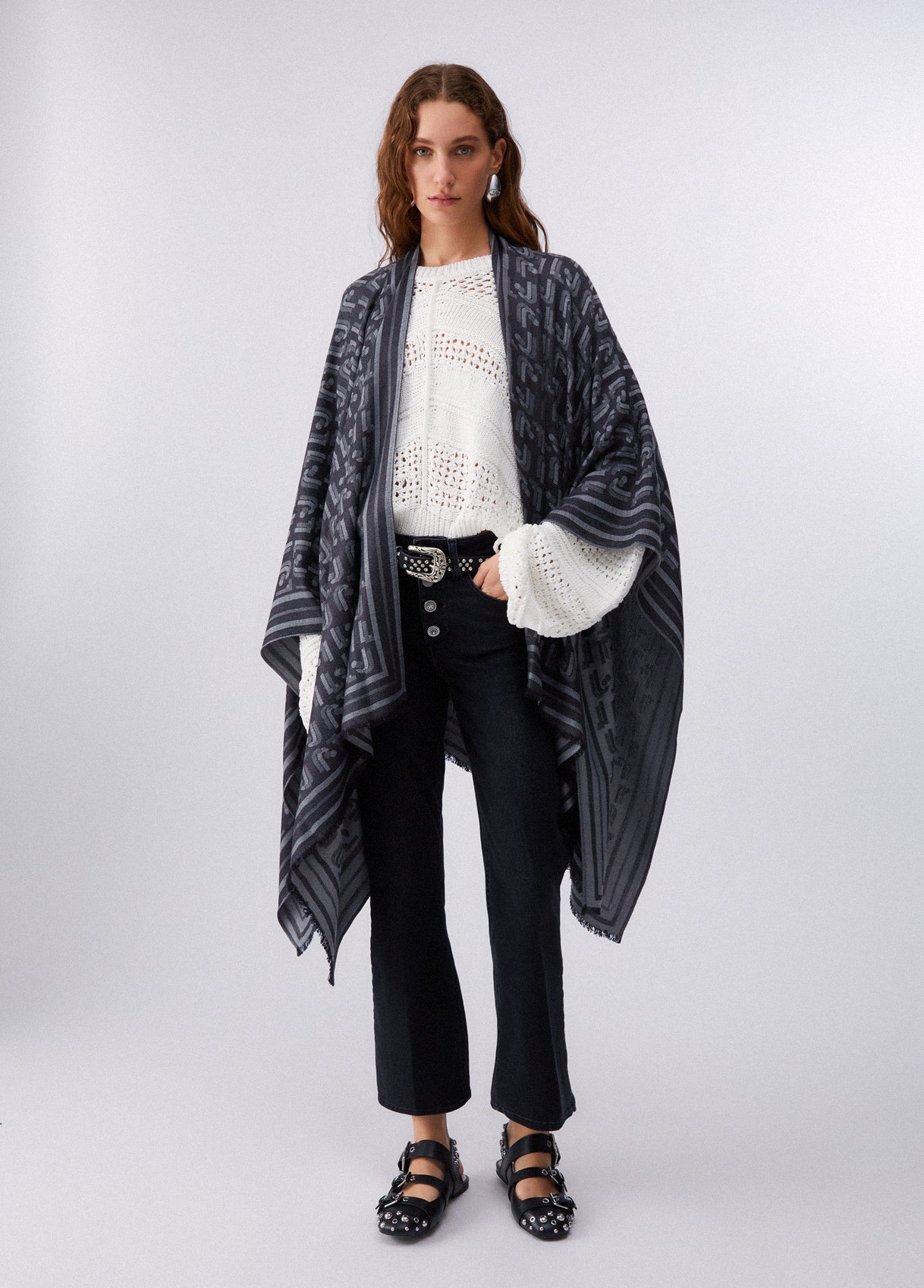 2A6007T030022222T.U.-black