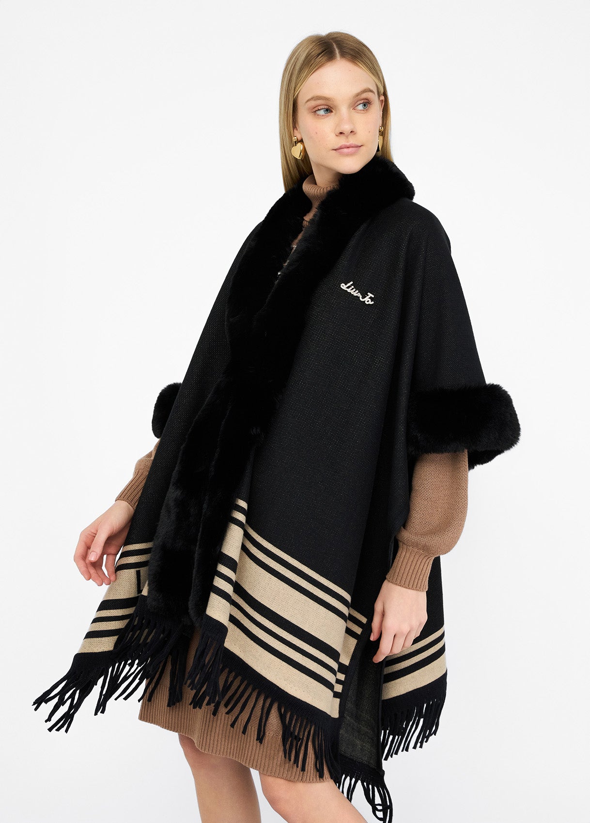 2F5046T030022222T.U.-black