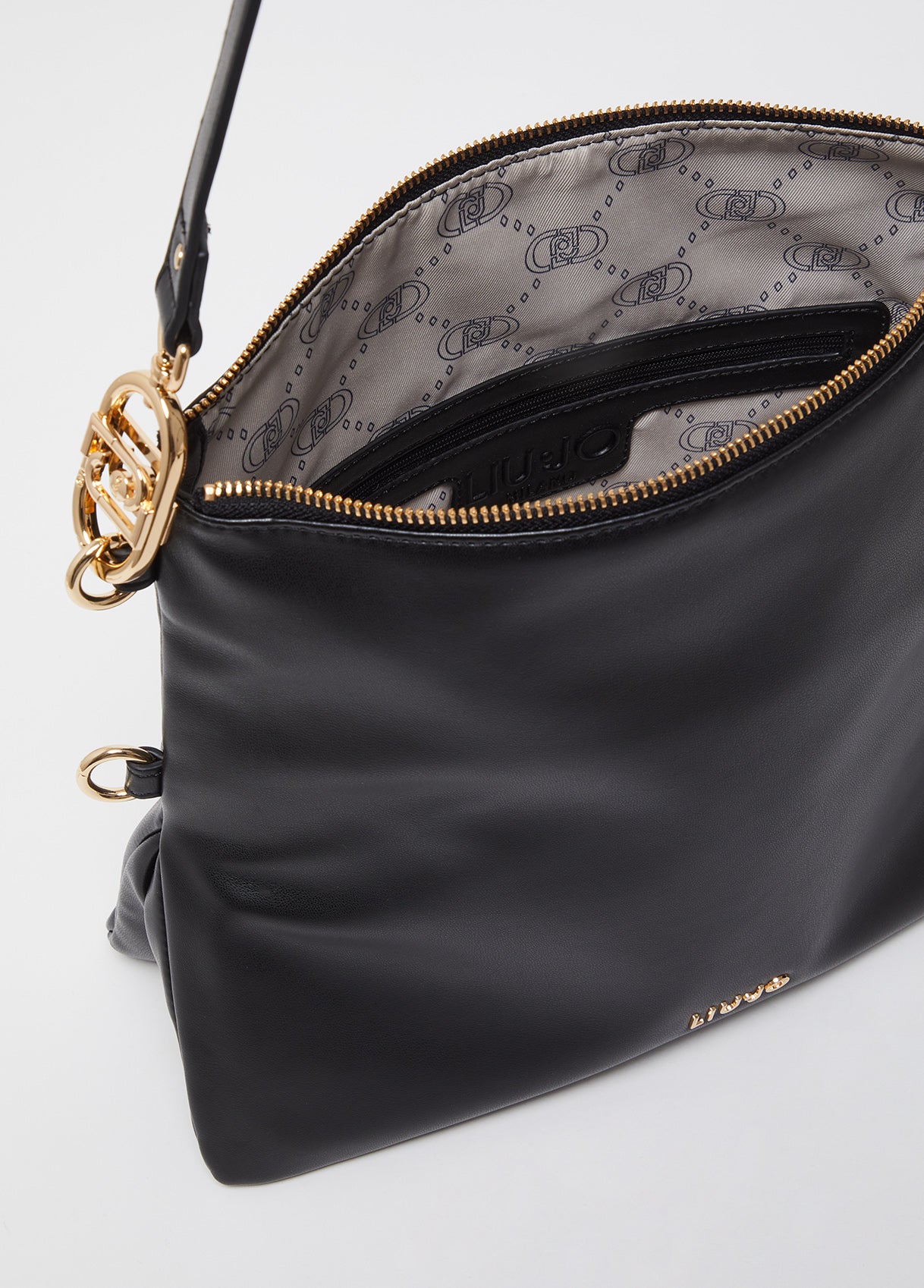 AA5075E001422222T.U.-black