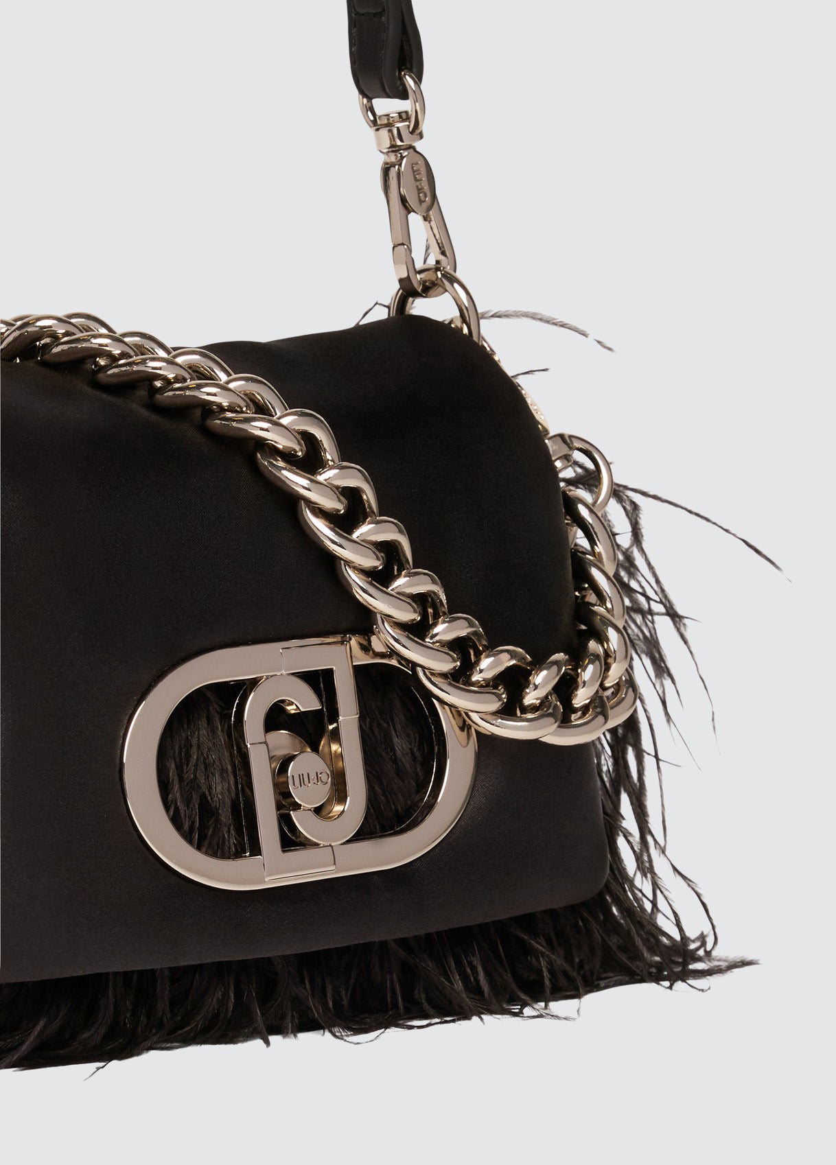 AA5269P034722222T.U.-black
