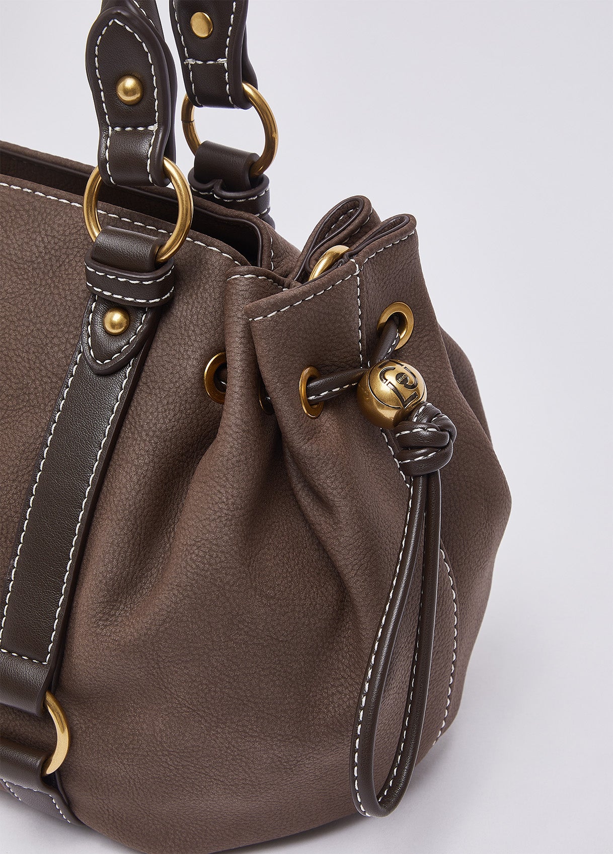 AA6081E111671409T.U.-mocha