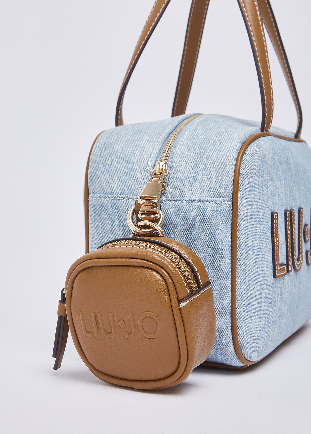 AA6113T377A74015T.U.-light denim
