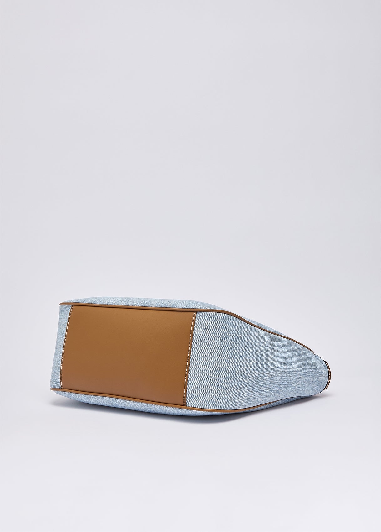AA6208T377A74015T.U.-light denim
