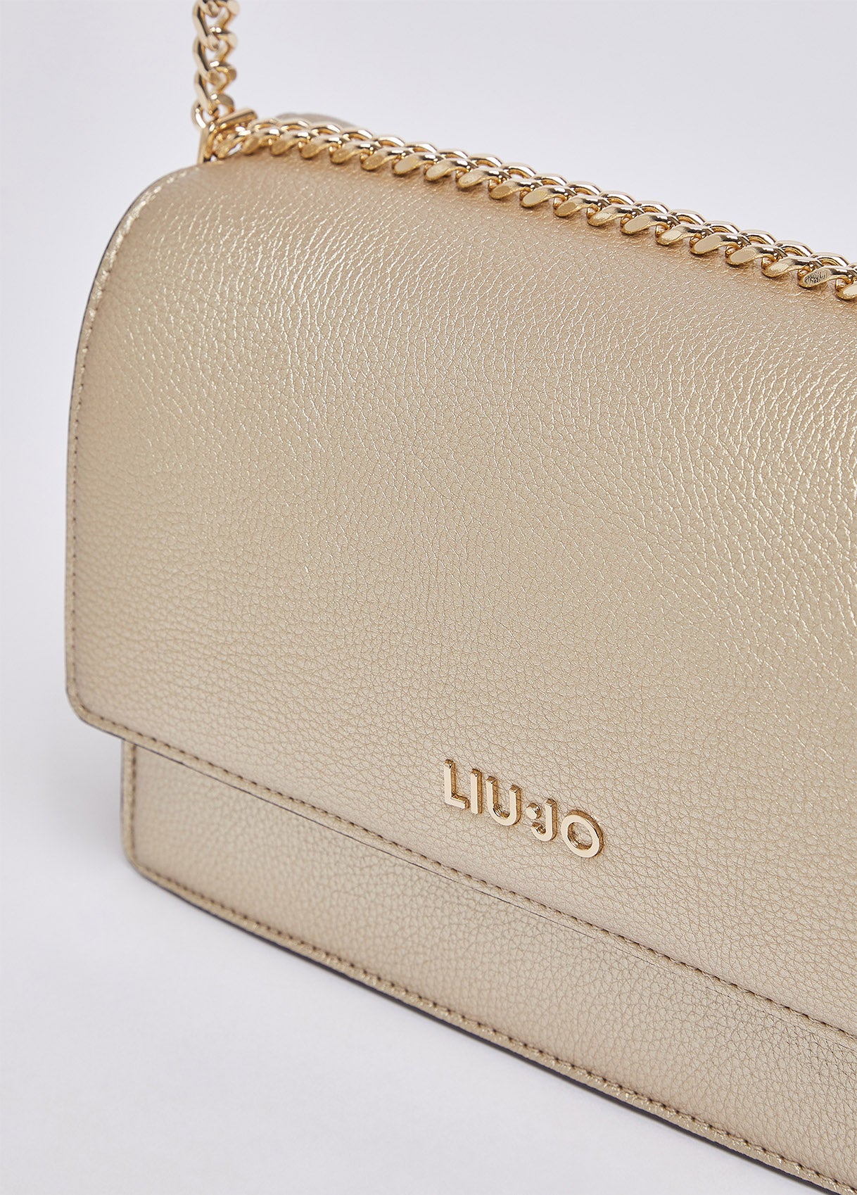 AA6210E101290048T.U.-light gold