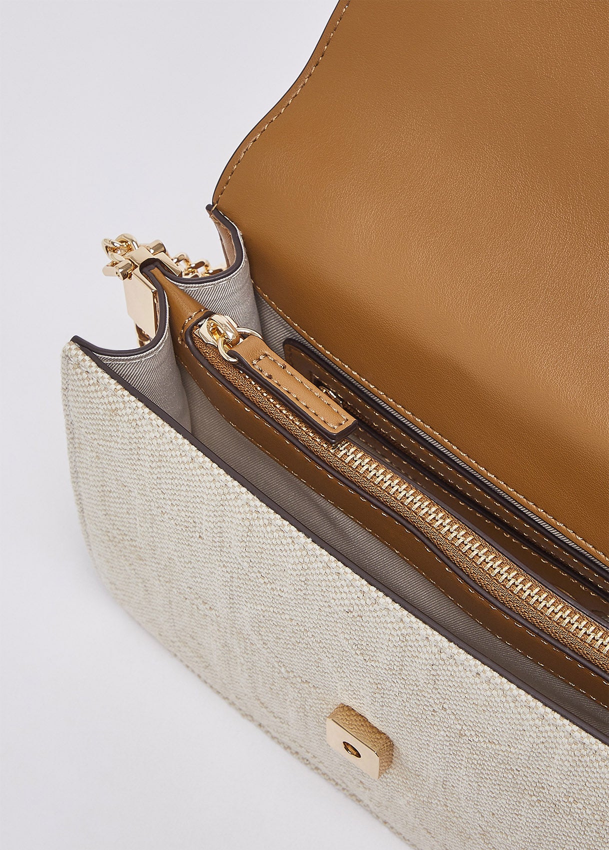 AA6210T381A00005T.U.-beige