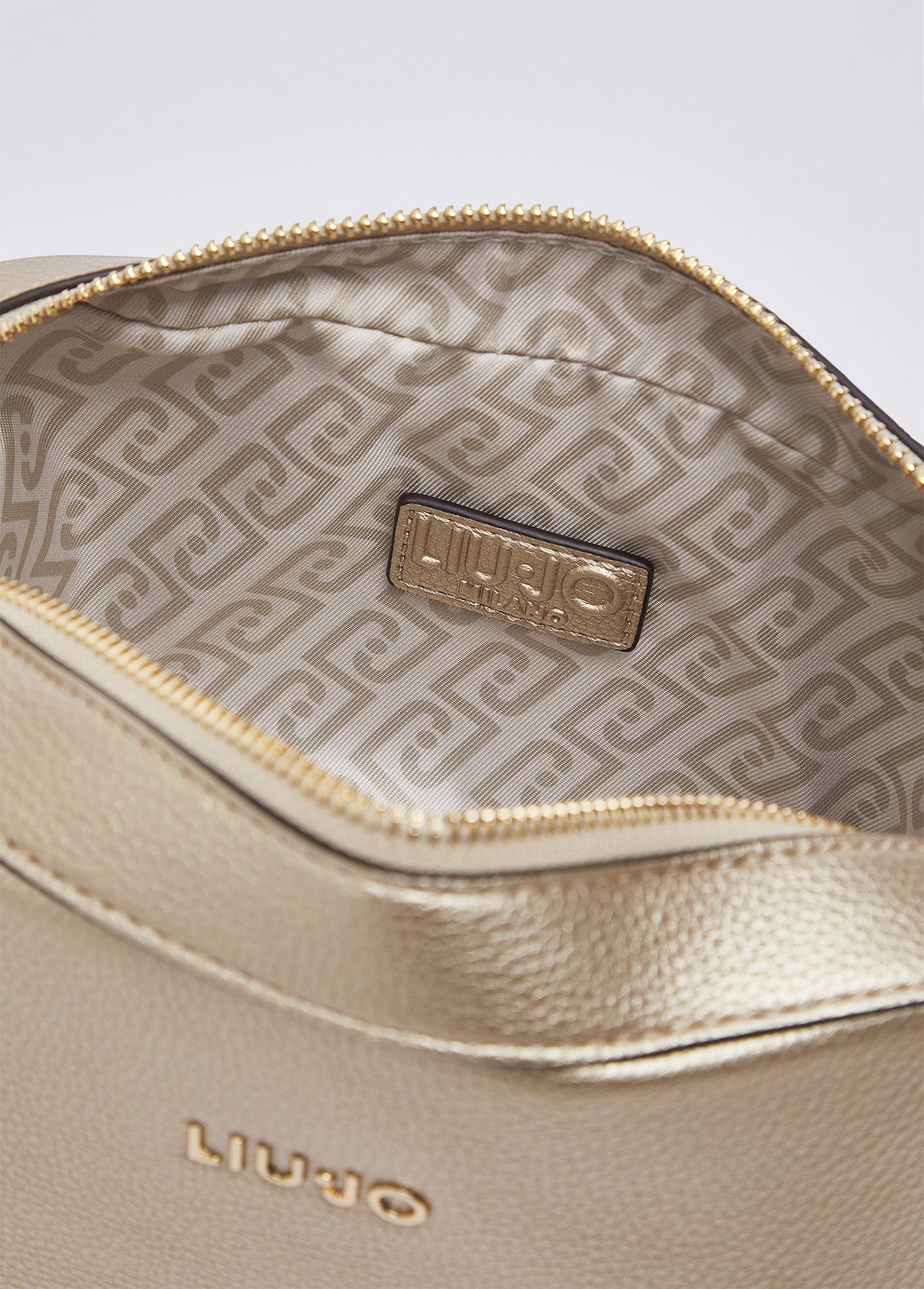 AA6211E101290048T.U.-light gold