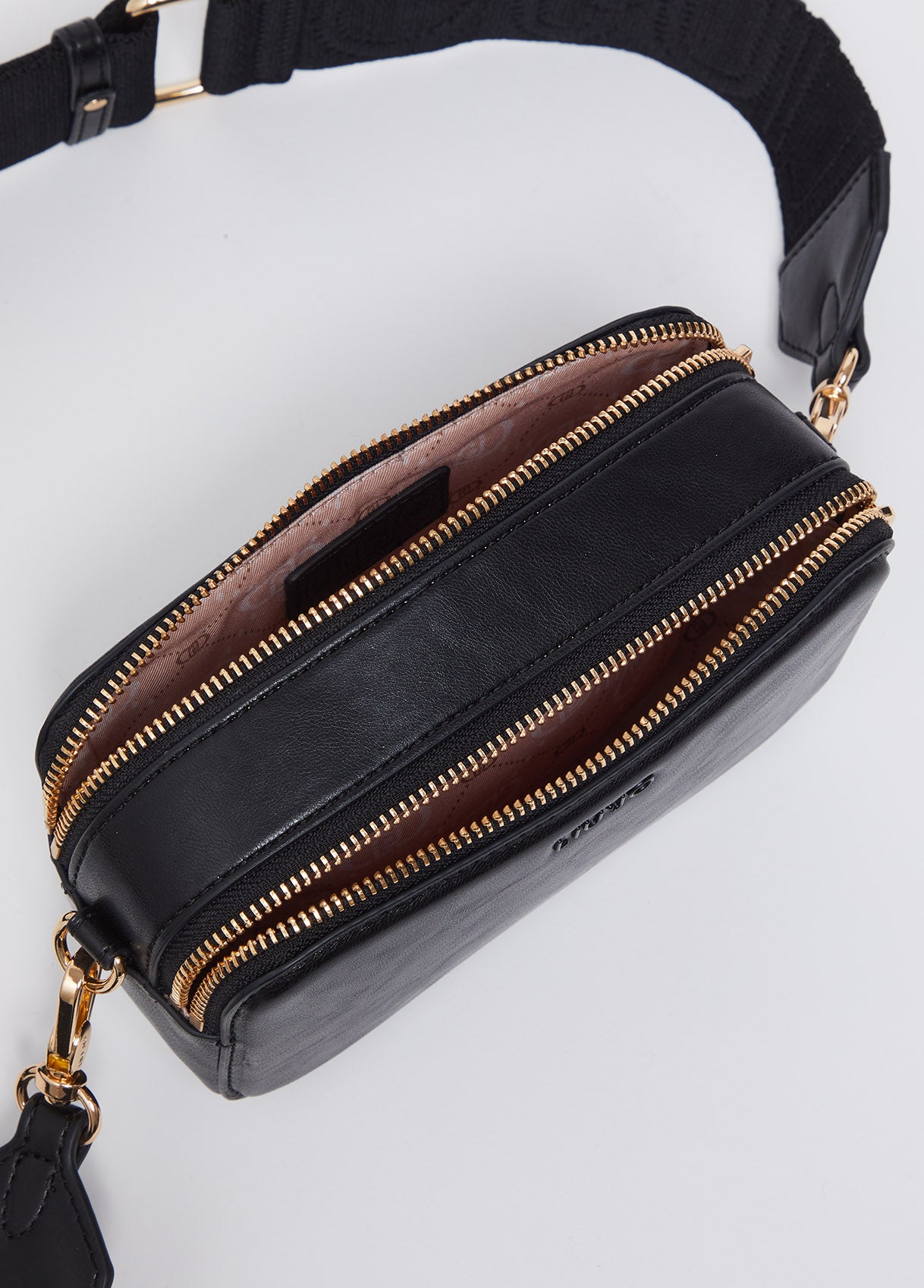 AF4100E001522222T.U.-black