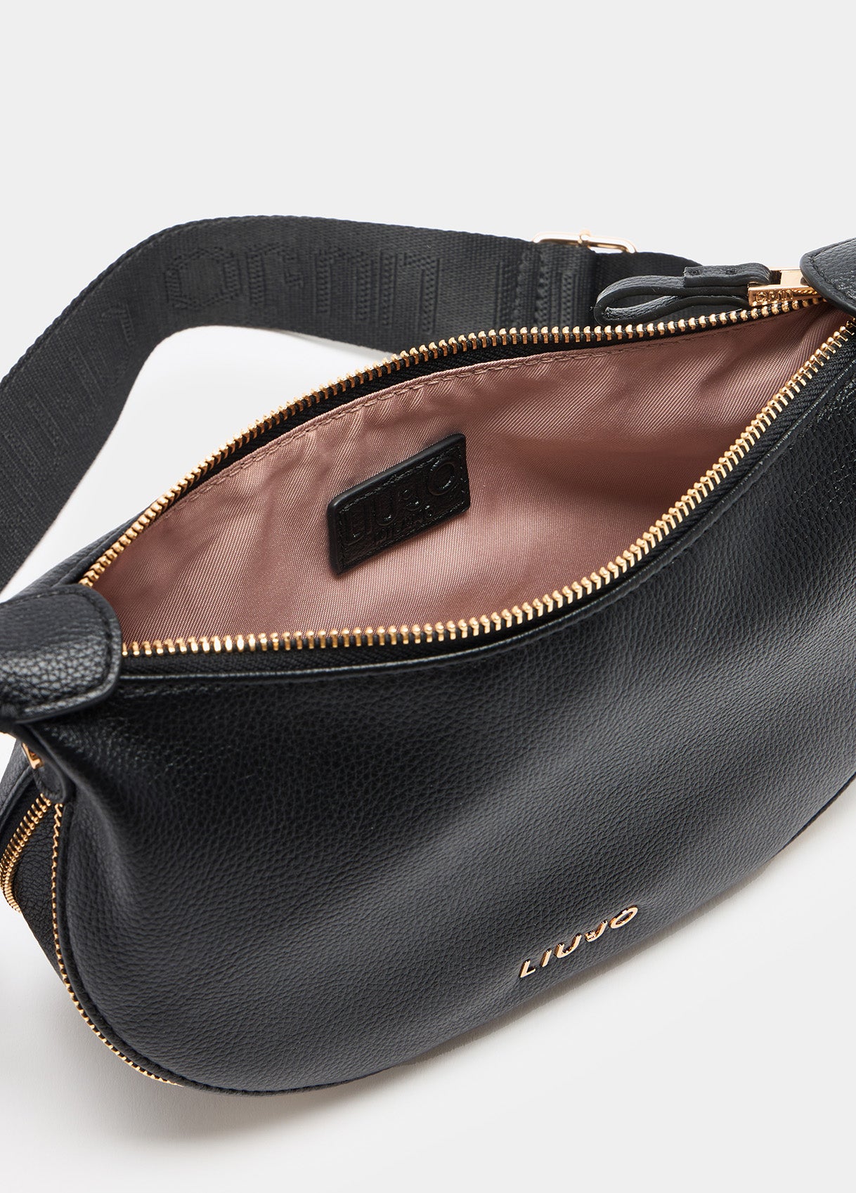AF5043E005822222T.U.-black