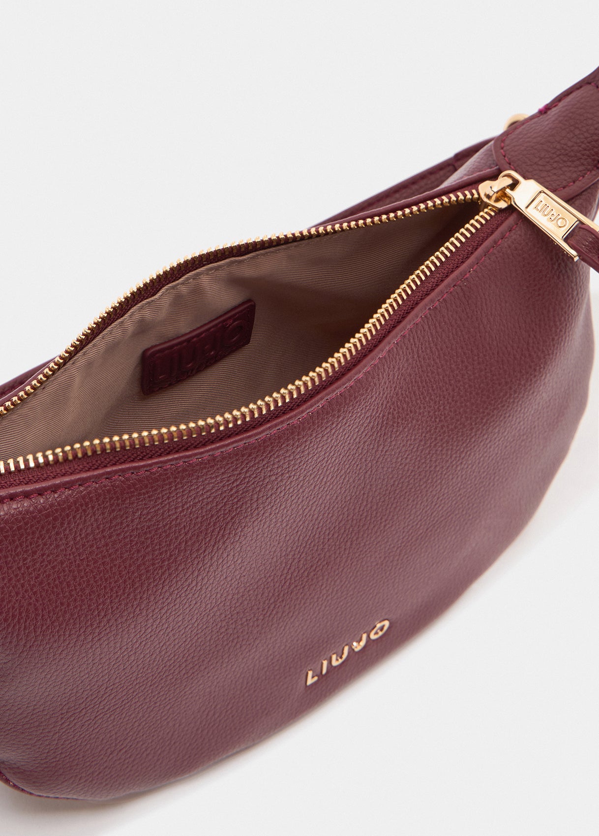 AF5043E005891726T.U.-red