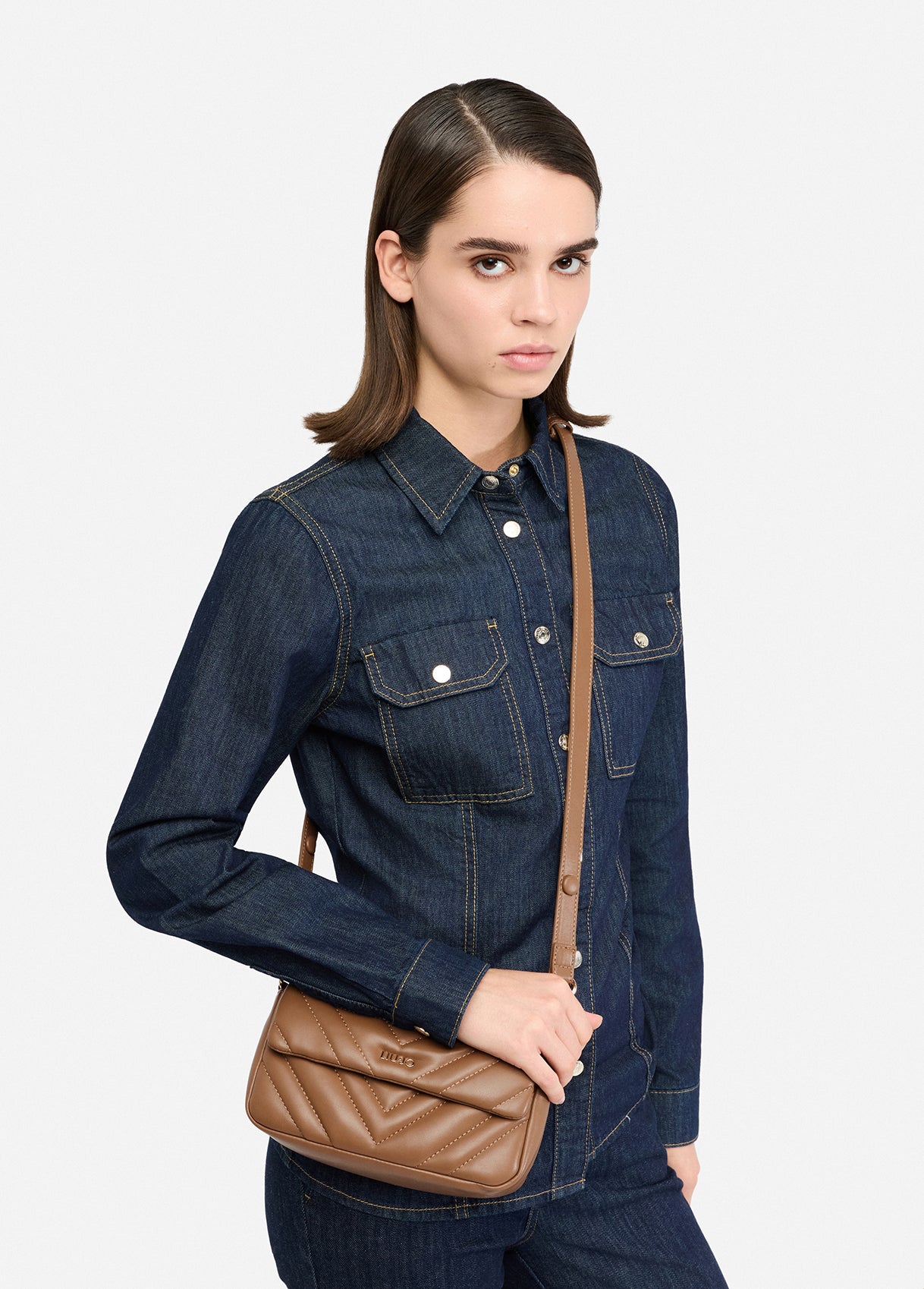 AF5190E042681140T.U.-caramel