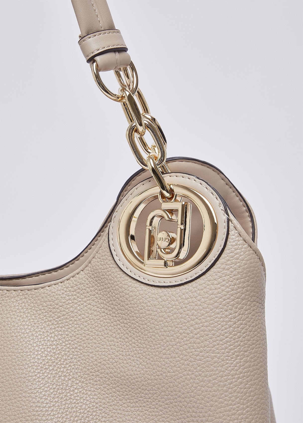 AF6024ES03951308T.U.-white