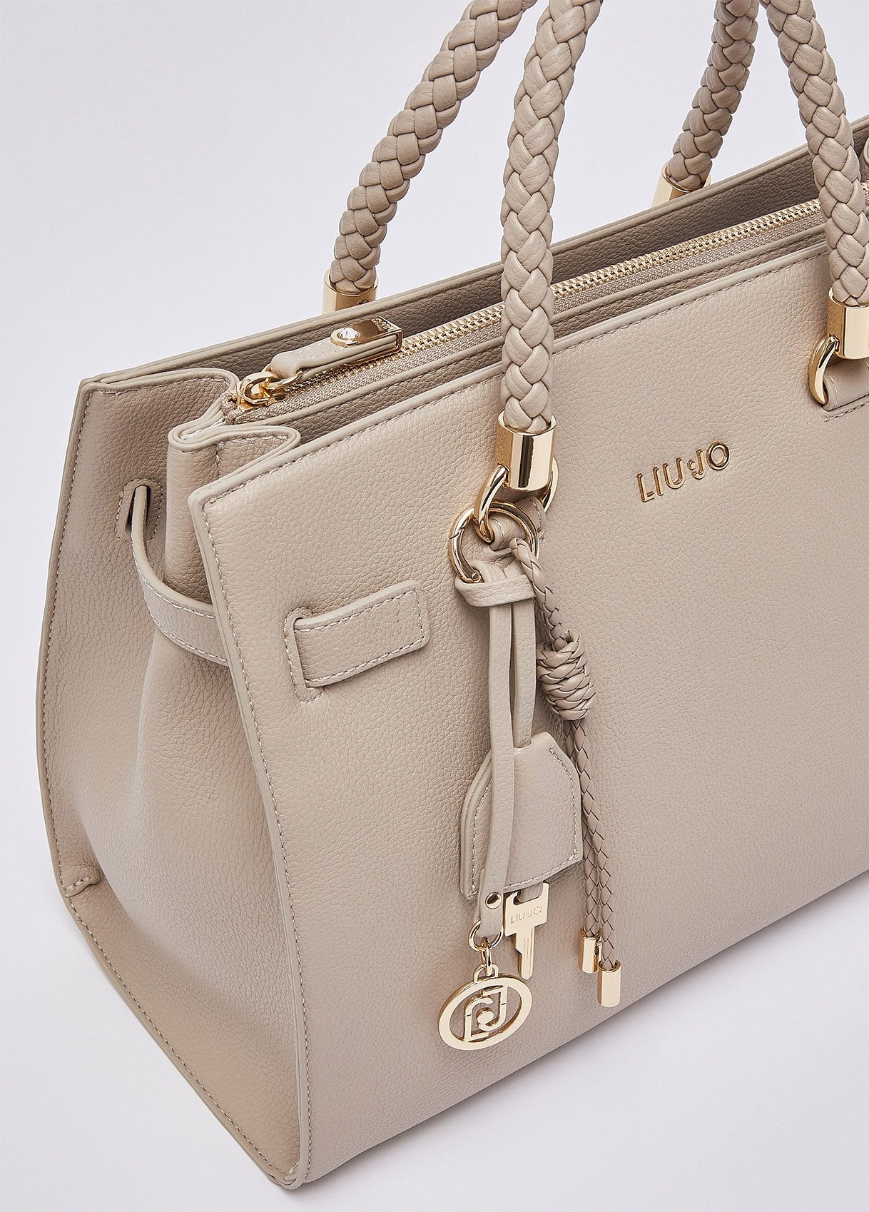 AF6086E101951308T.U.-white