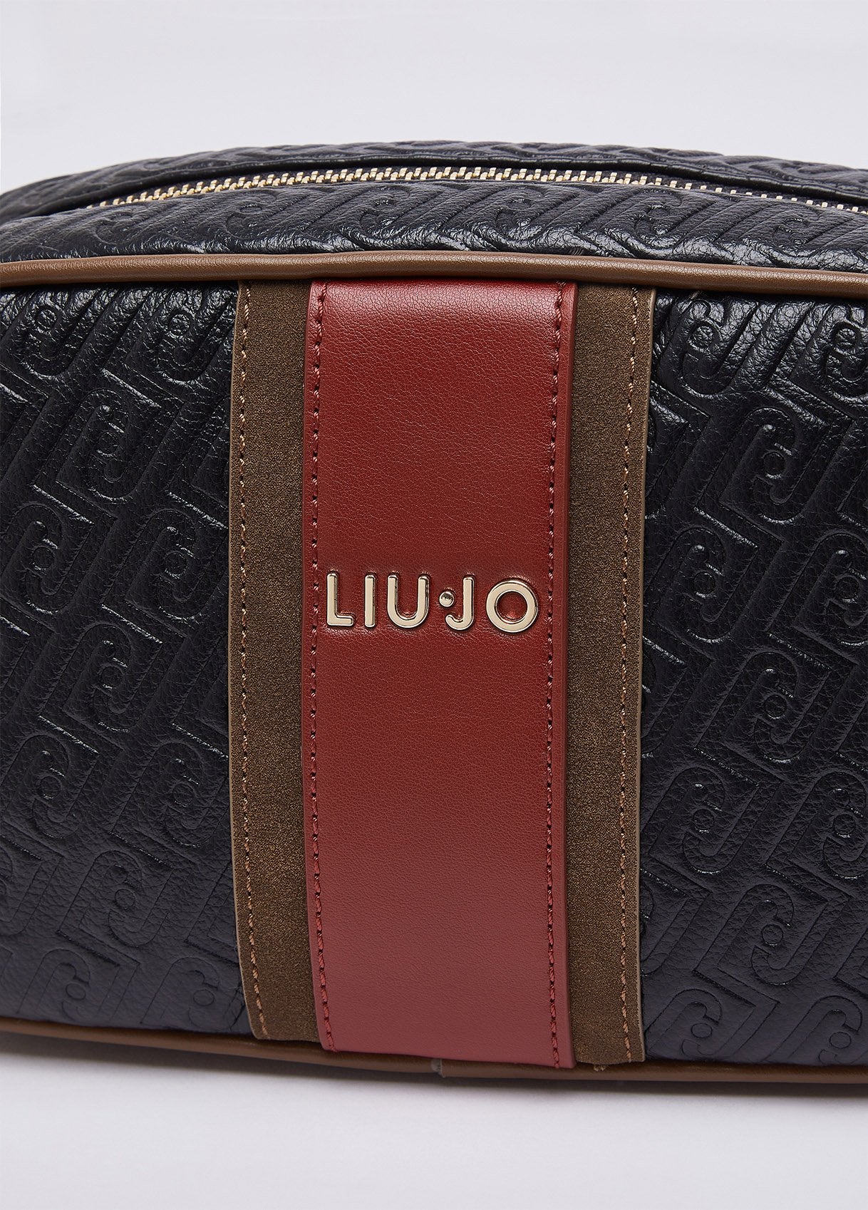 AF6106E114122222T.U.-black