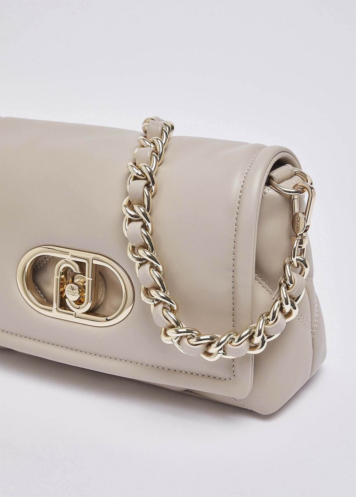AF6148E116651308T.U.-white