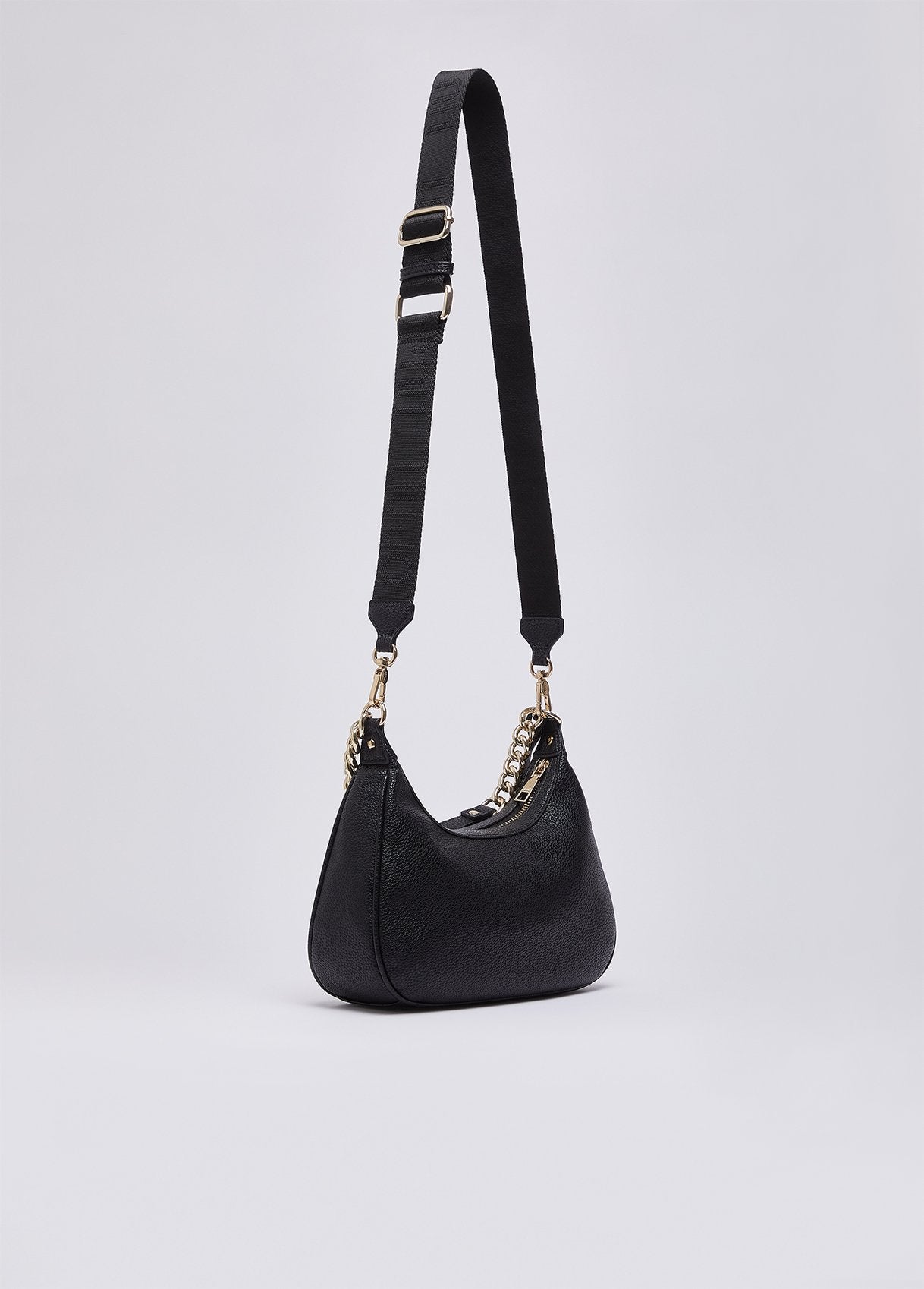 AF6207ES03922222T.U.-black