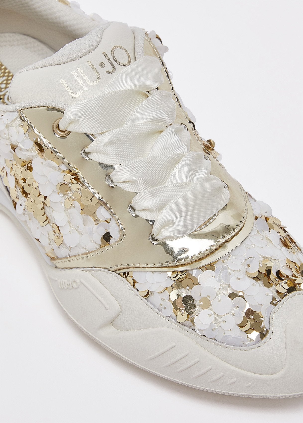 BF6067TX568S187438.5-white/gold