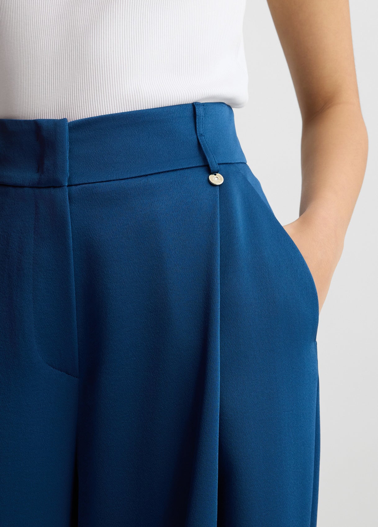 CA5272TS870X064838-blue