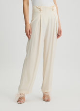 CA5324T1963X065738-white