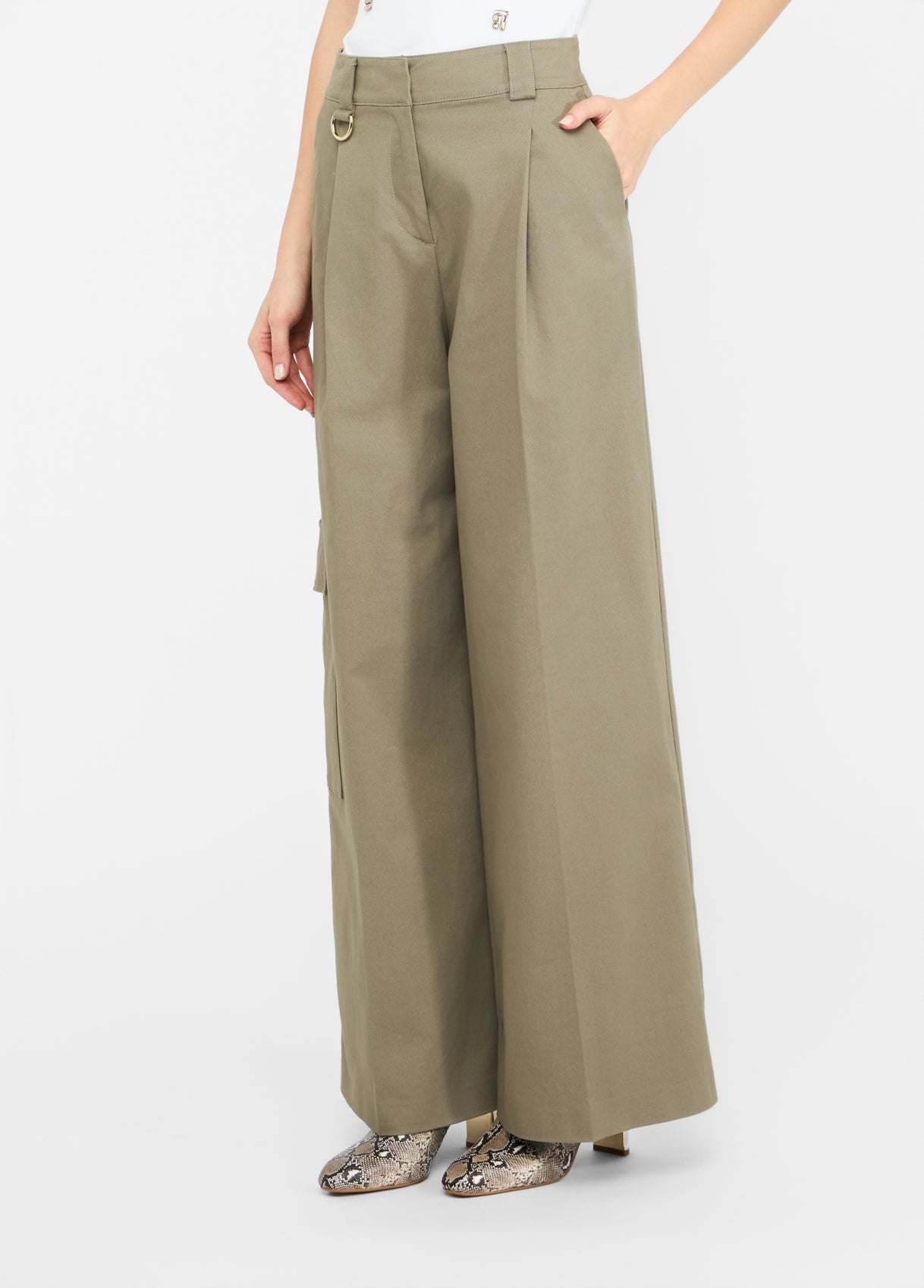 CF5351T026AX070738-asparagus green