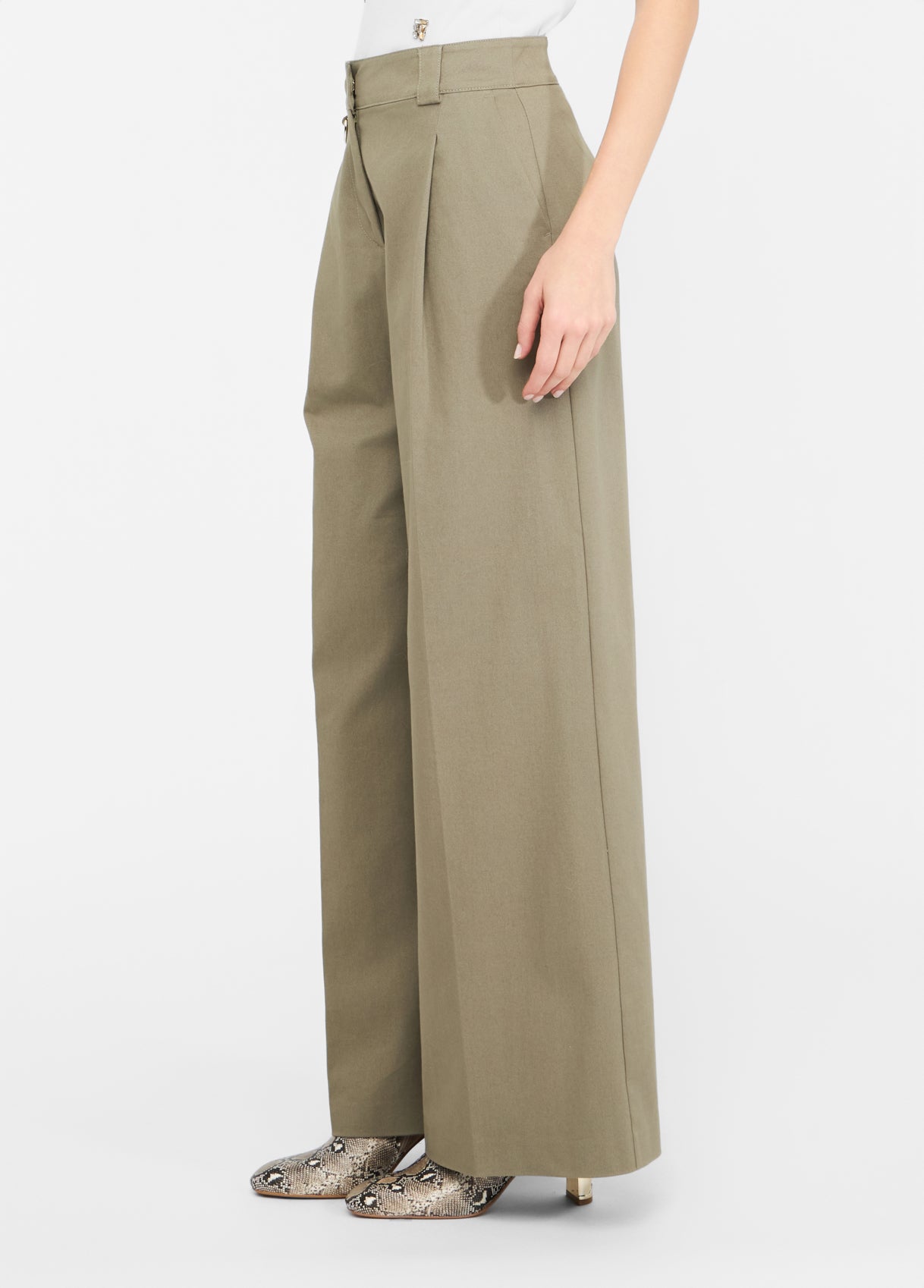 CF5351T026AX070738-asparagus green