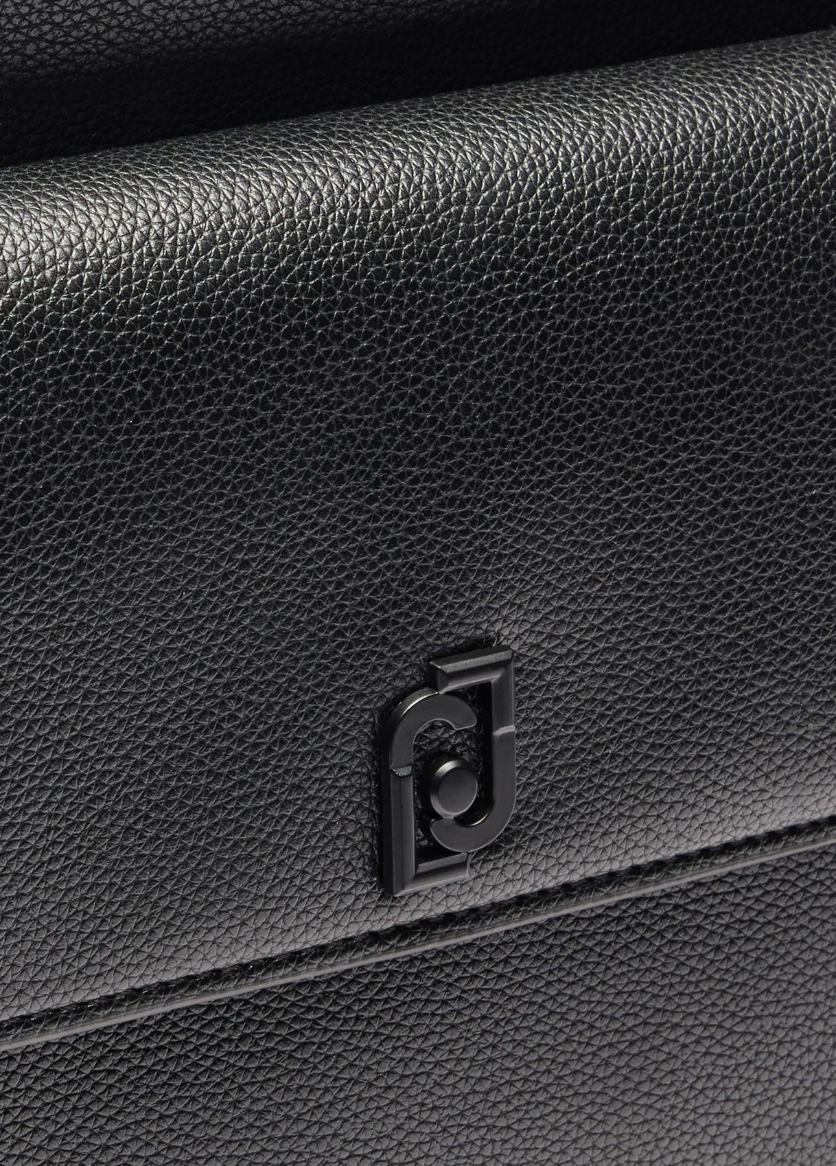 DA5021E102122222T.U.-black