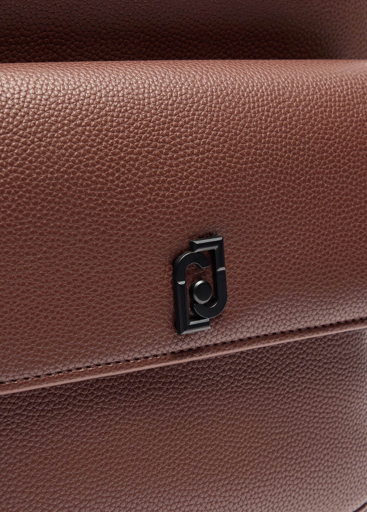 DA5021E102190840T.U.-chocolate