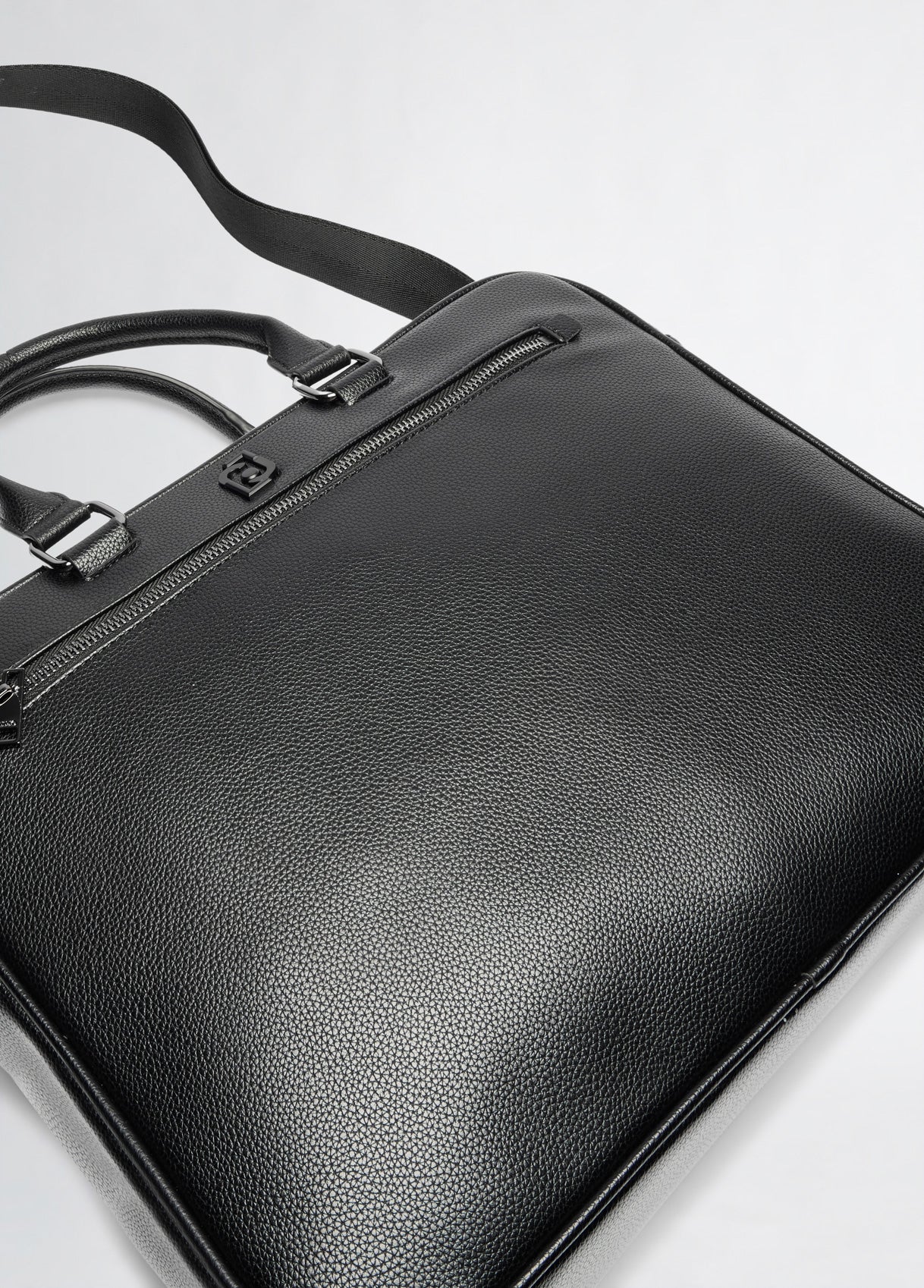 DA5026E102122222T.U.-black