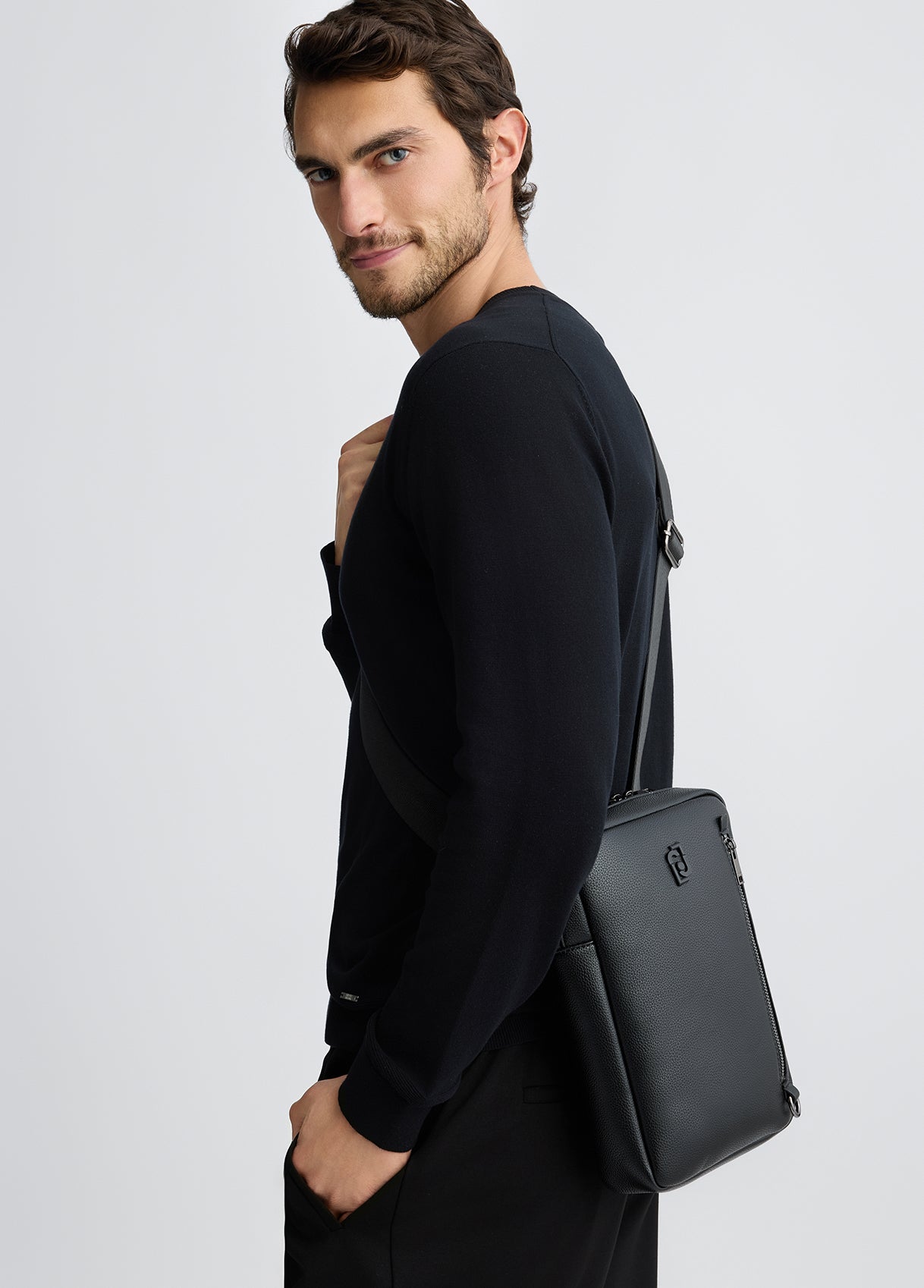 DA5027E102122222T.U.-black