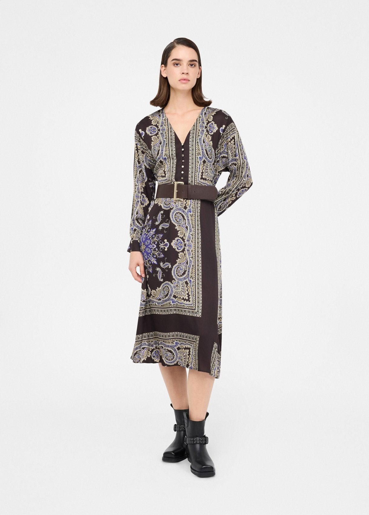 MF5394TS117P914138-Arabian print