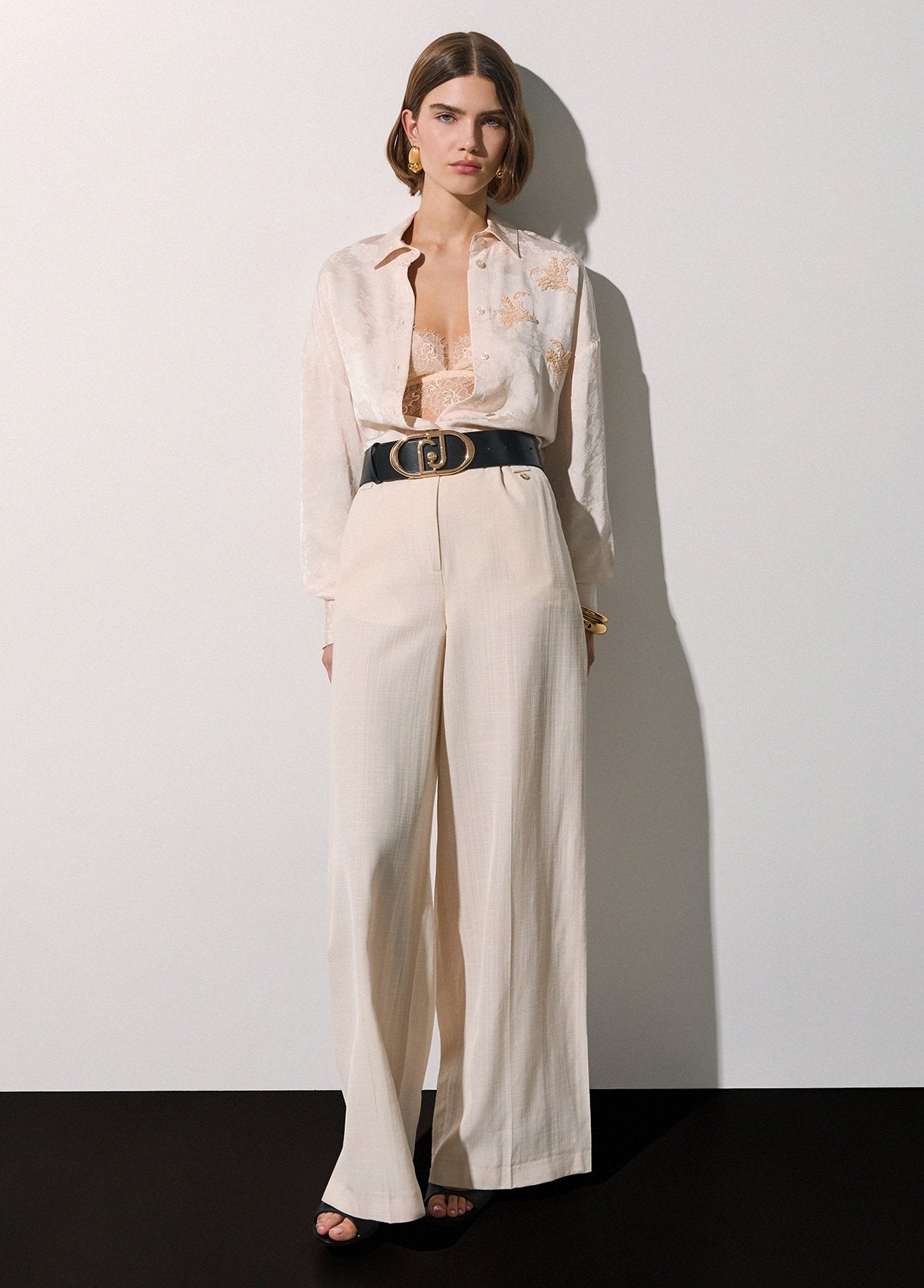 PF6018T738AX079342-cream