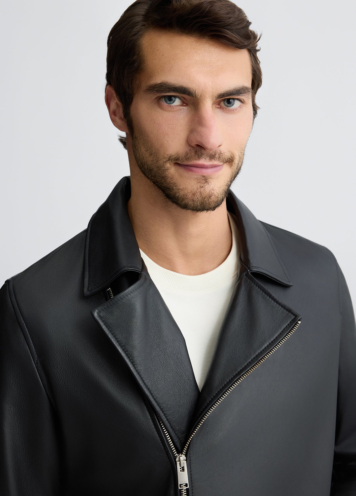 QA5246P038522222S-black