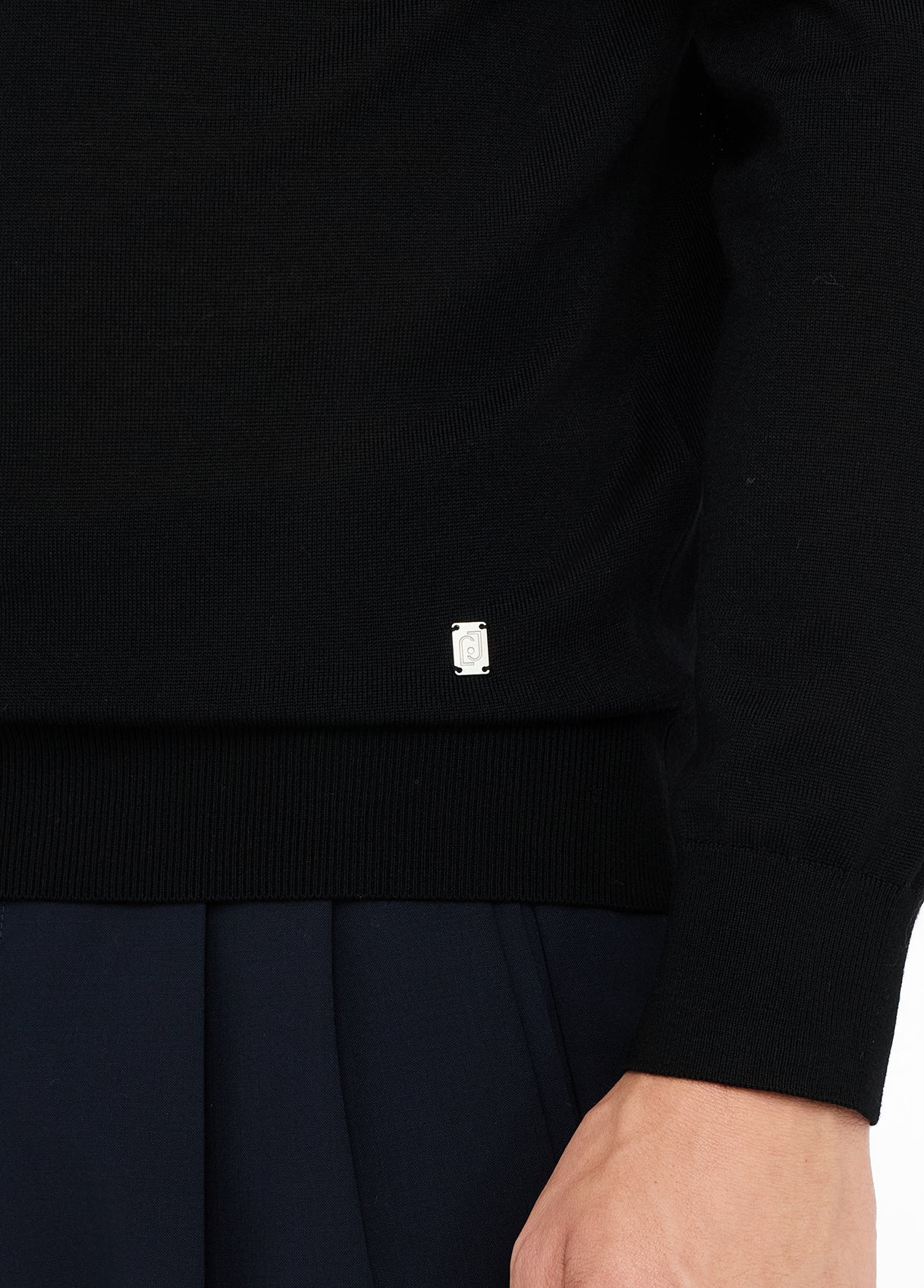 QXX071MA27P22222S-black