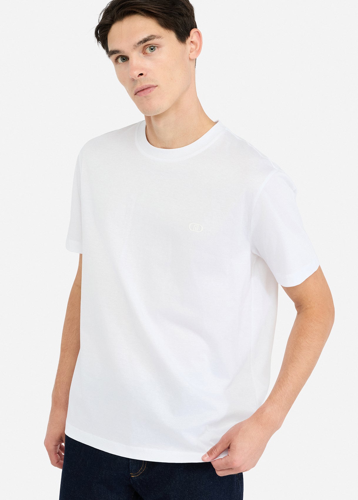 QXX077J479914001S-white