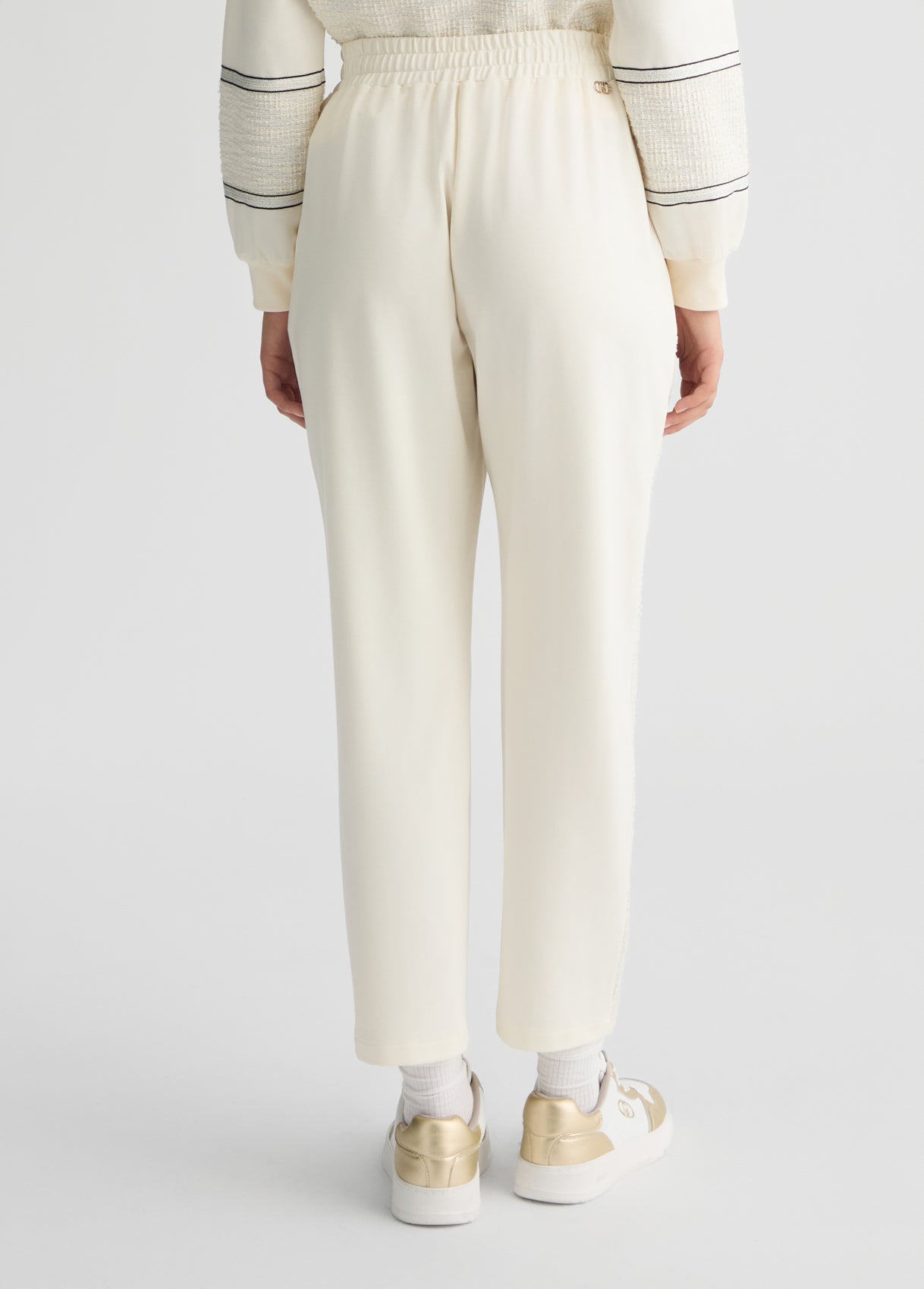 TA5054J594210105XXS-white