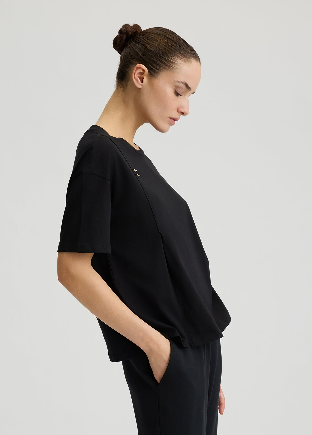 TA5186JS92322222XXS-black