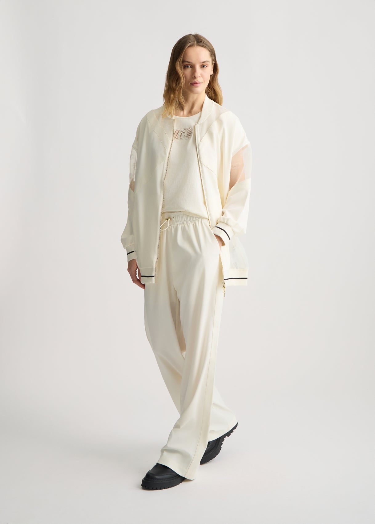 TA5200TS92210105XXS-white