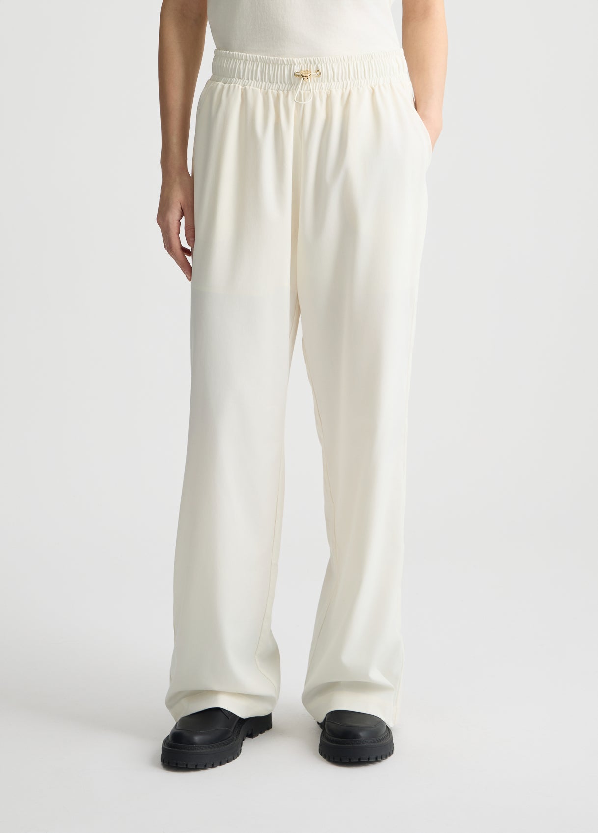 TA5204TS92210105XXS-white