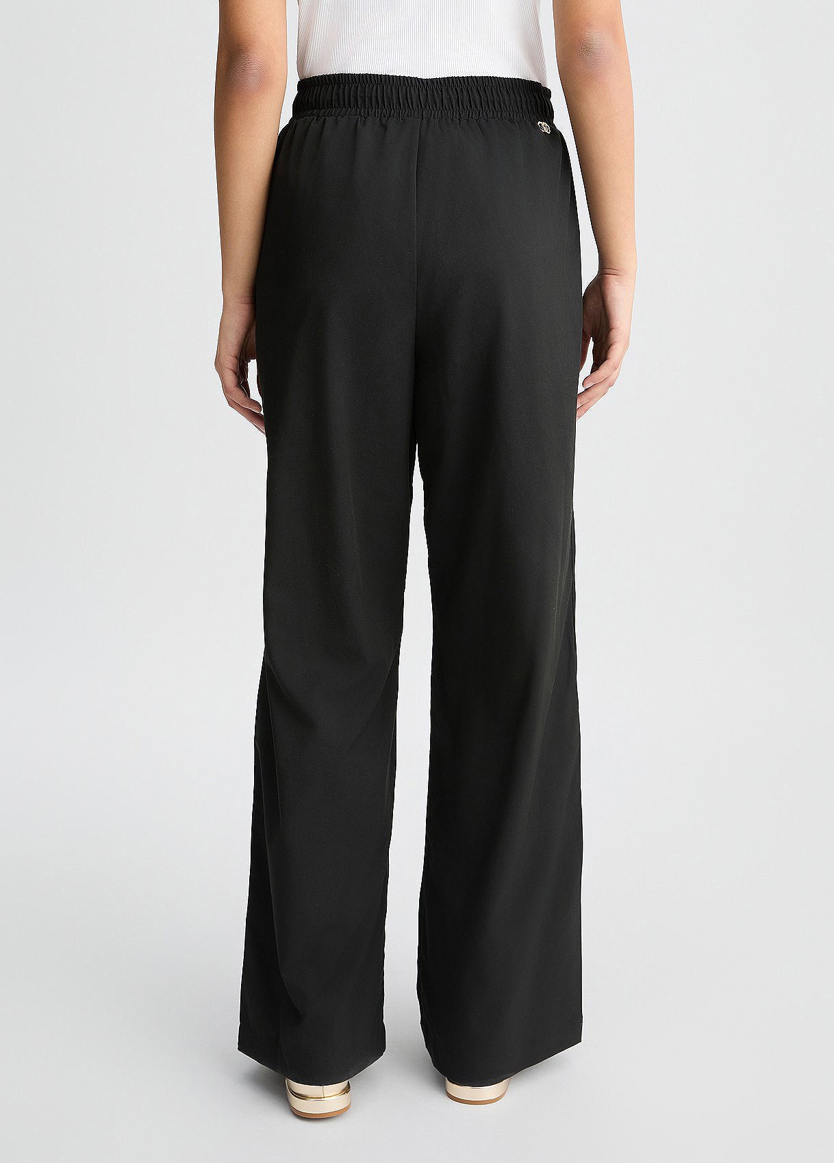 TA5204TS92222222XXS-black