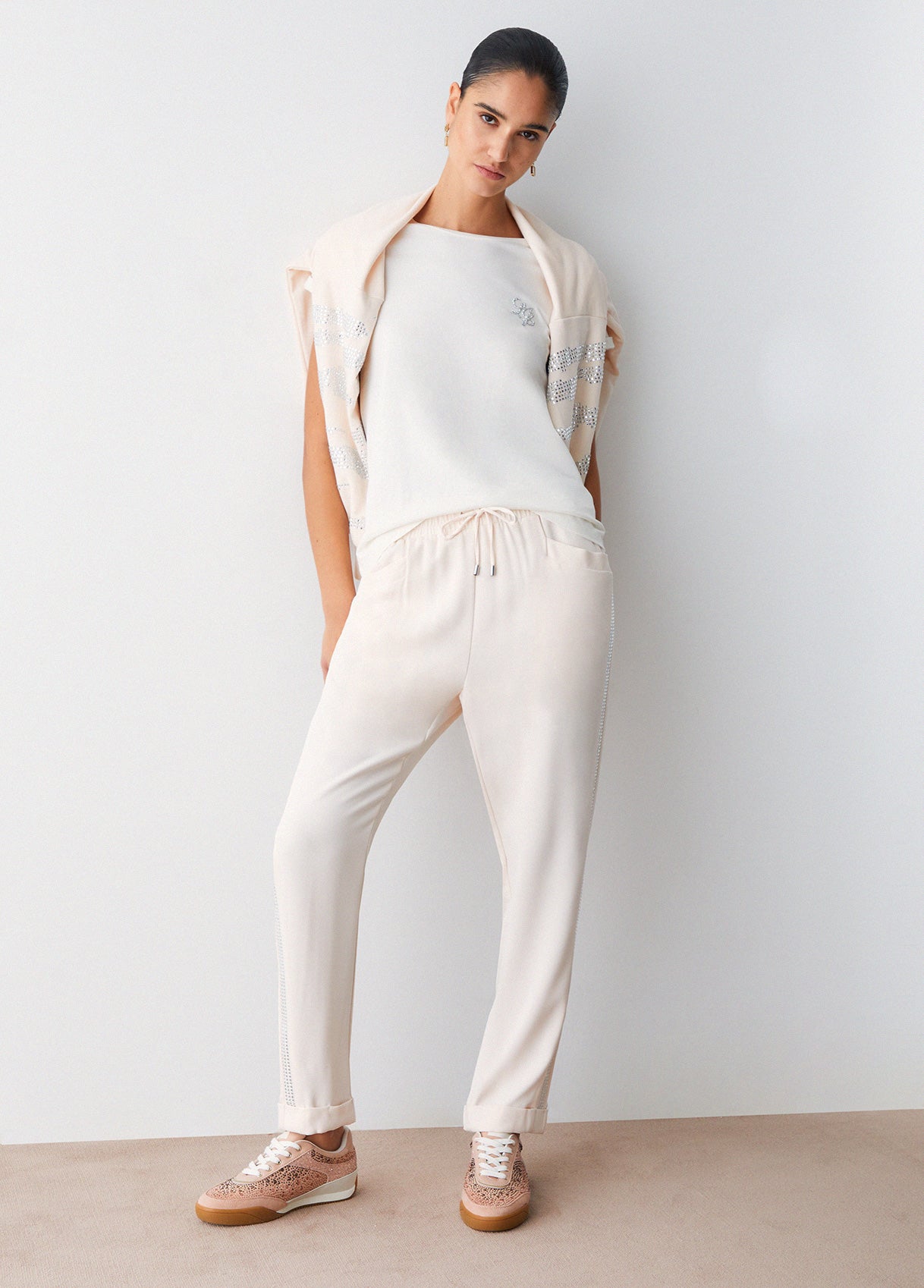 TA6056JS923P9192XXS-white LJ