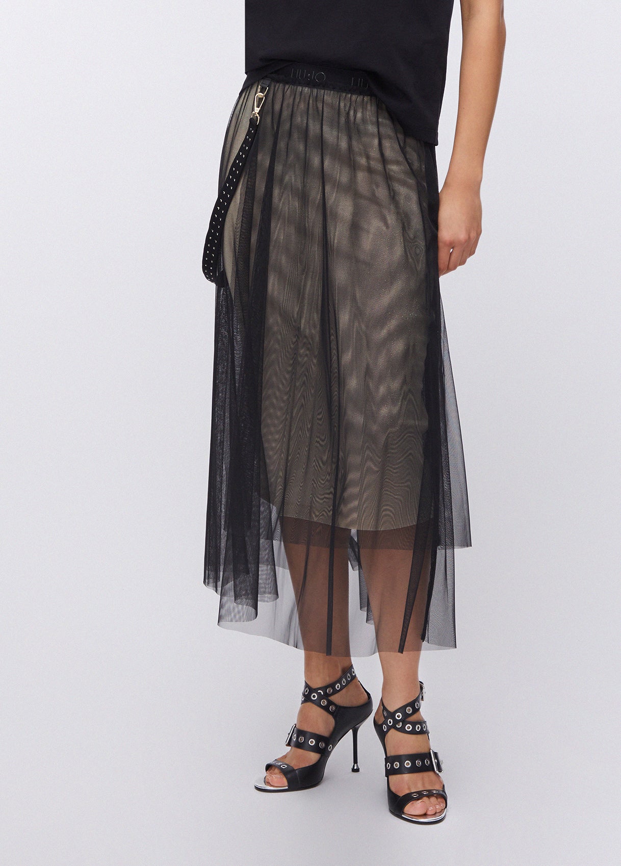 TA6165J5433C3881XXS-black