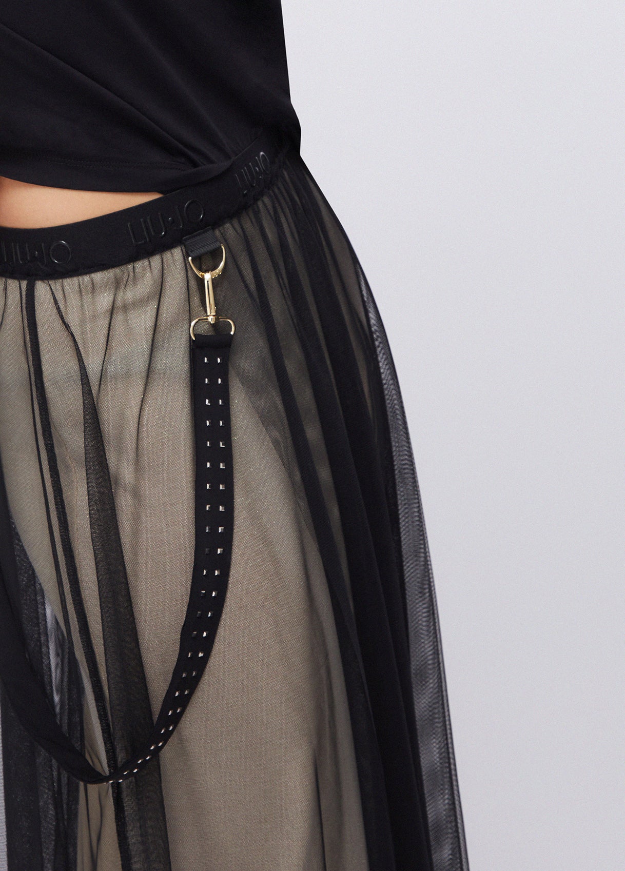 TA6165J5433C3881XXS-black