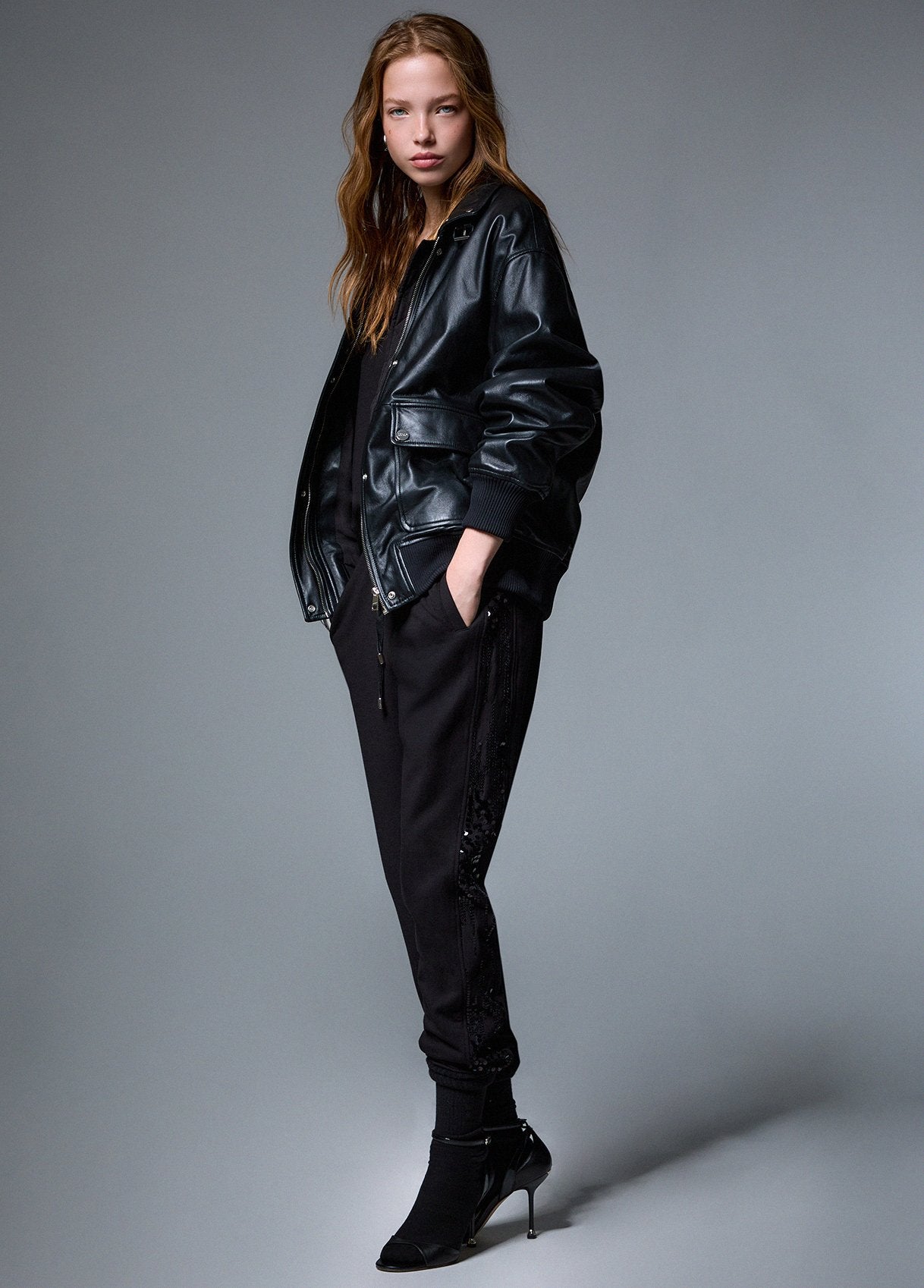 TF6143FS57622222XXS-black