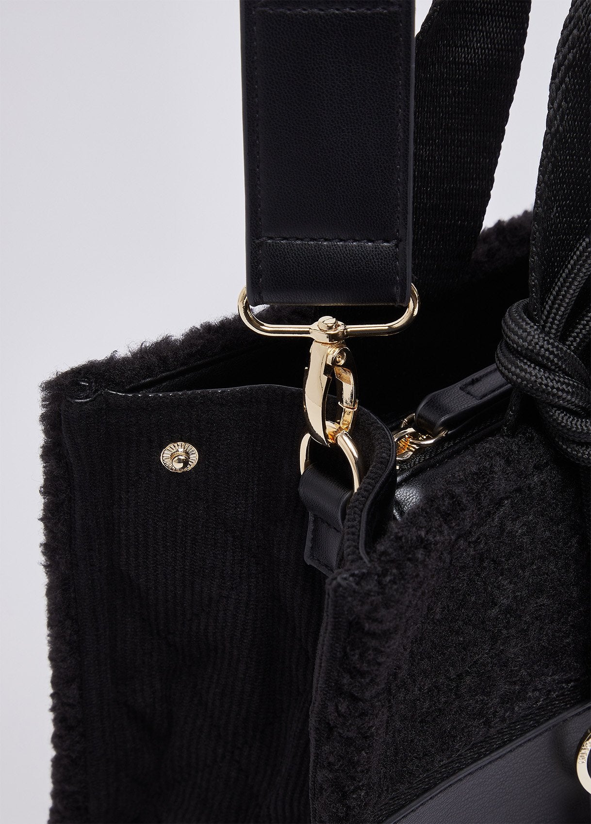 TF6215E117322222T.U.-black