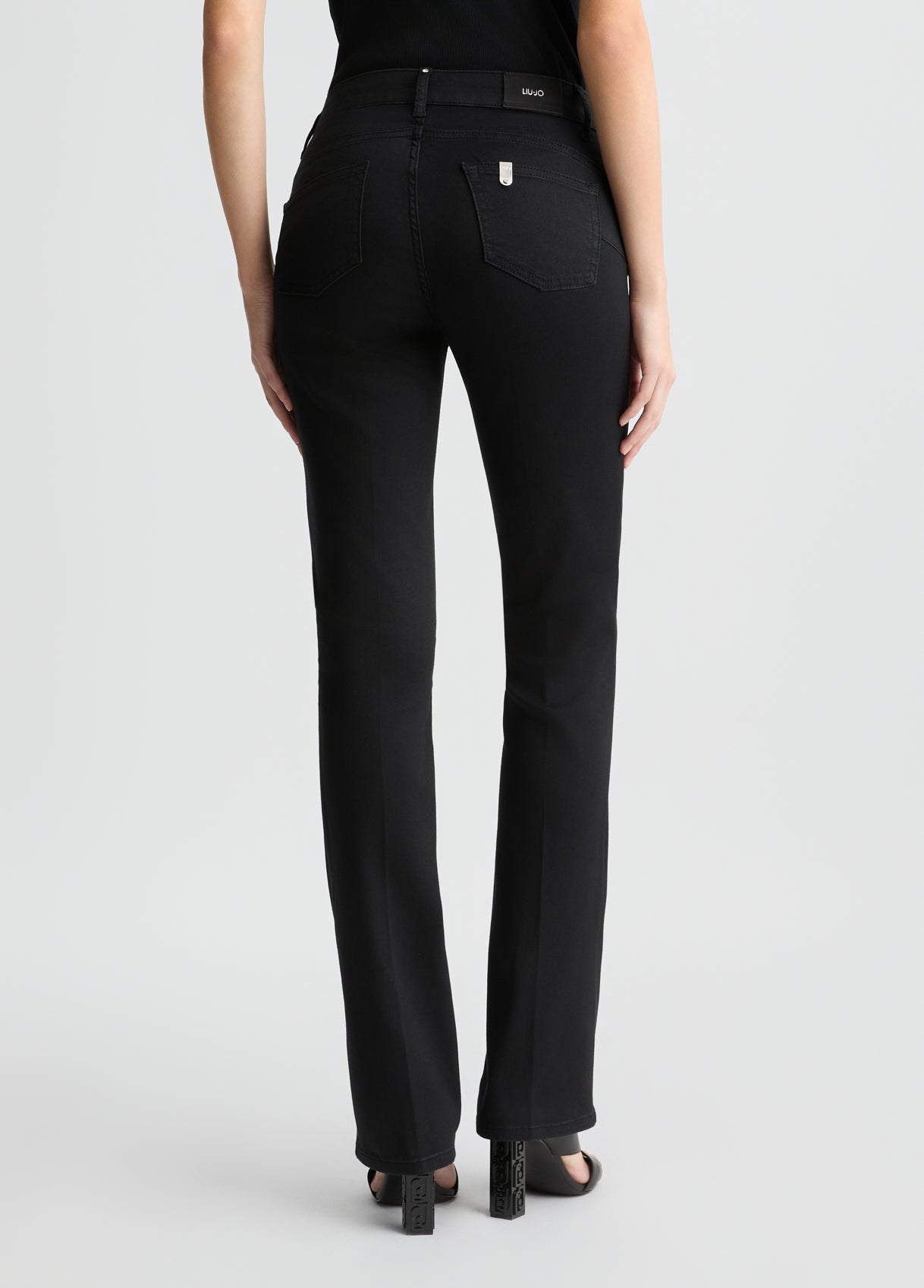 UA5025D02458717724-black denim