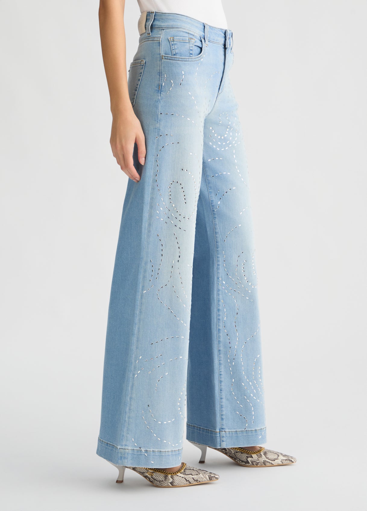 UA5158DS8007885024-light denim