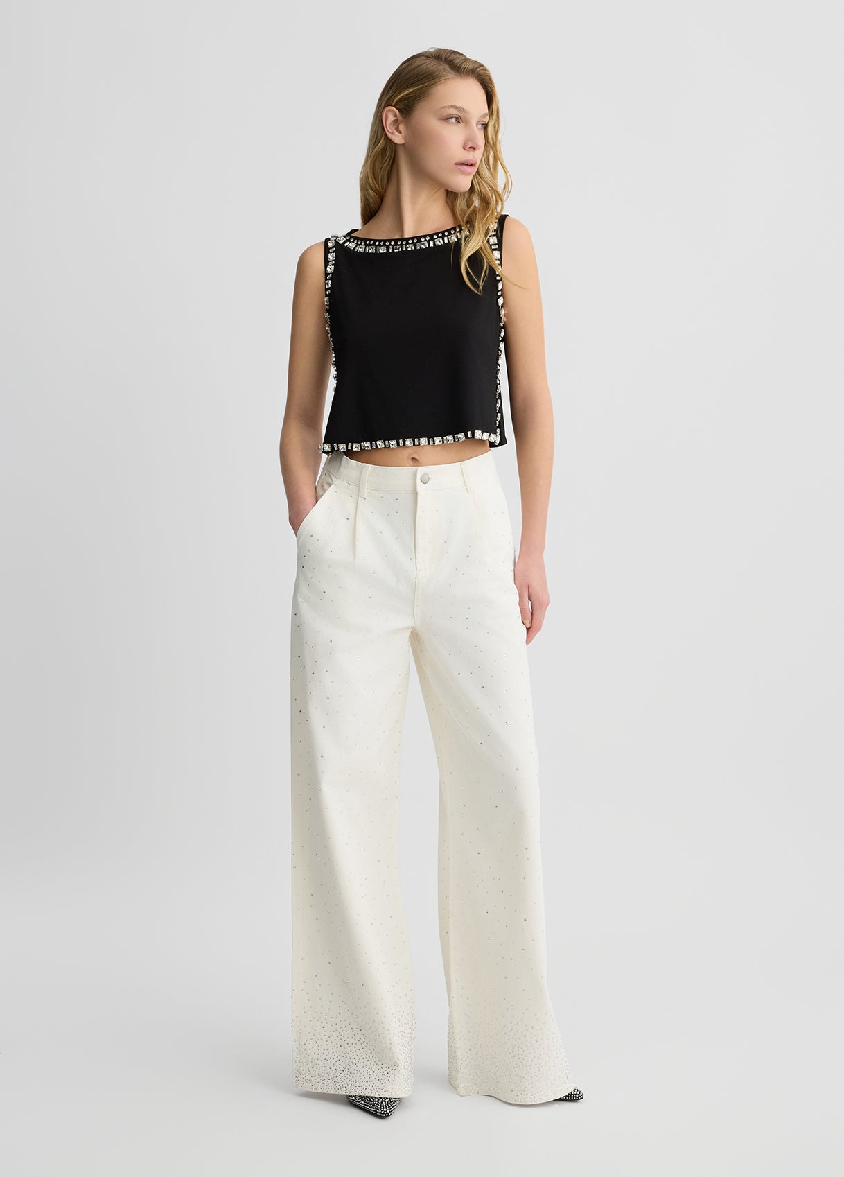 UA5168TS0991070124-white wool