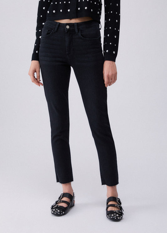 UA6035D03058748324-black denim