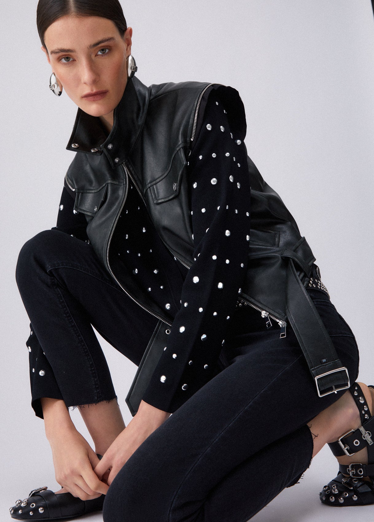 UA6035D03058748324-black denim