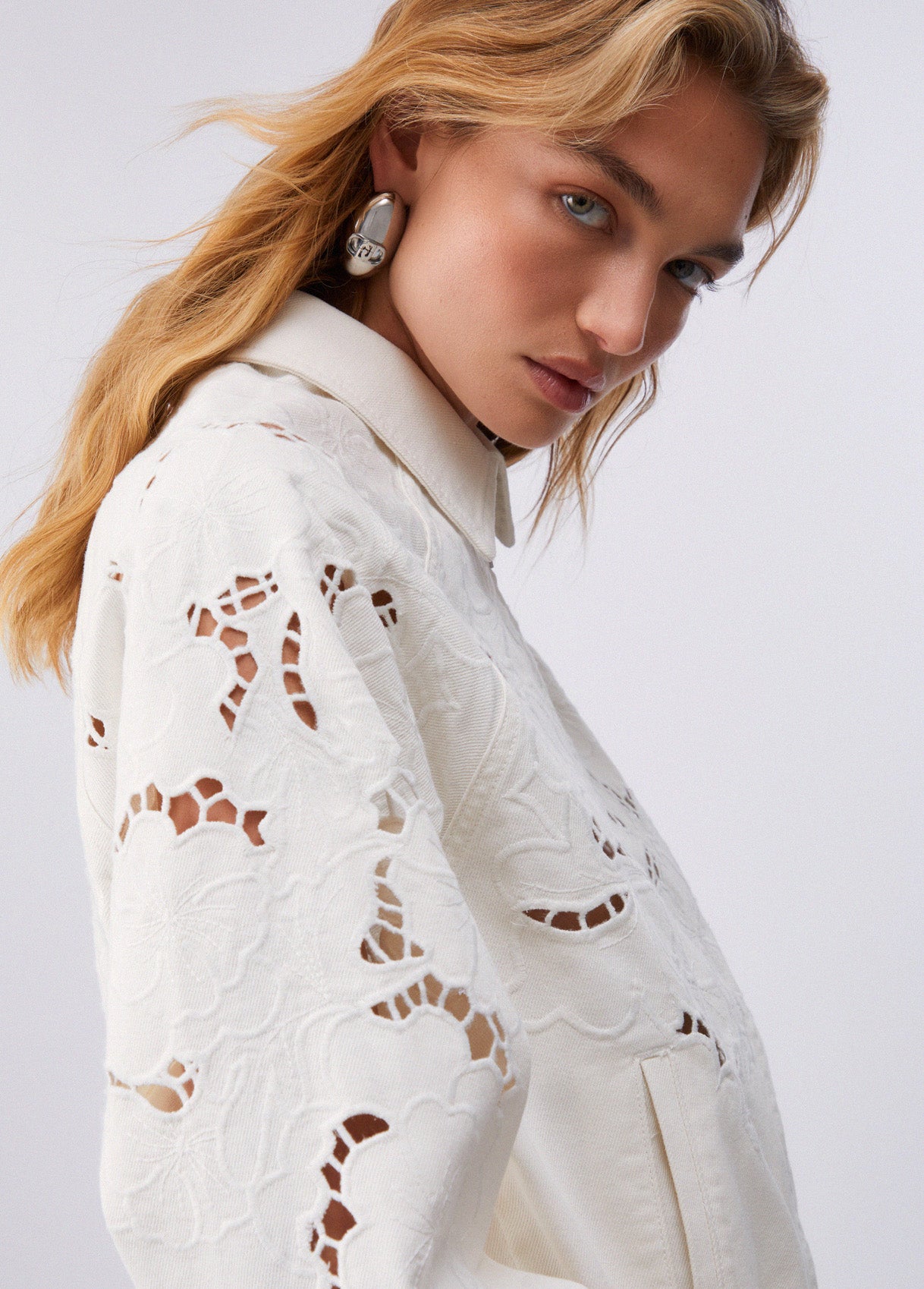 UA6227D428610701XS-white wool